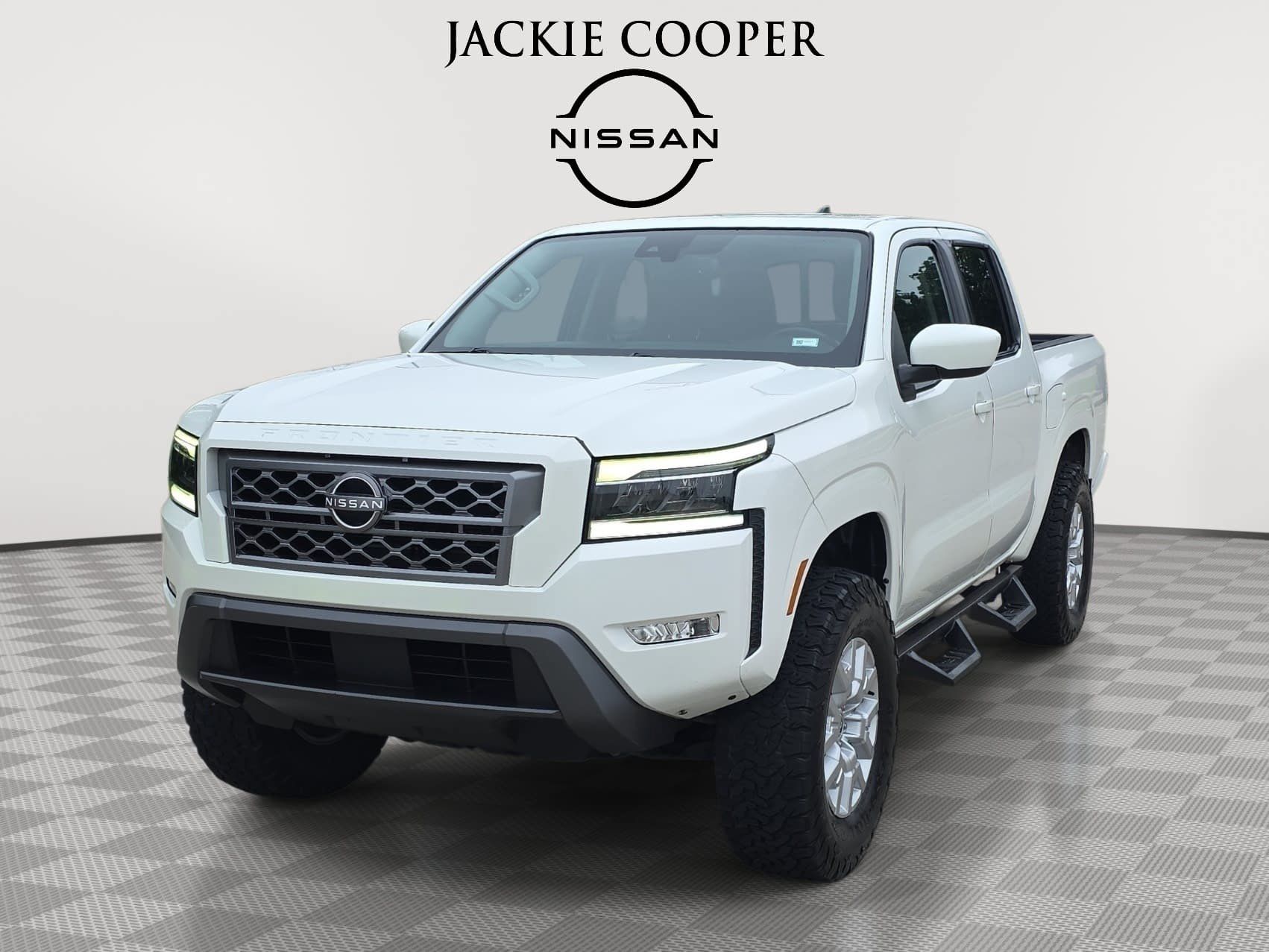 Glacier White 2022 Nissan Frontier Pickup Truck 4X2 9-Speed Automatic