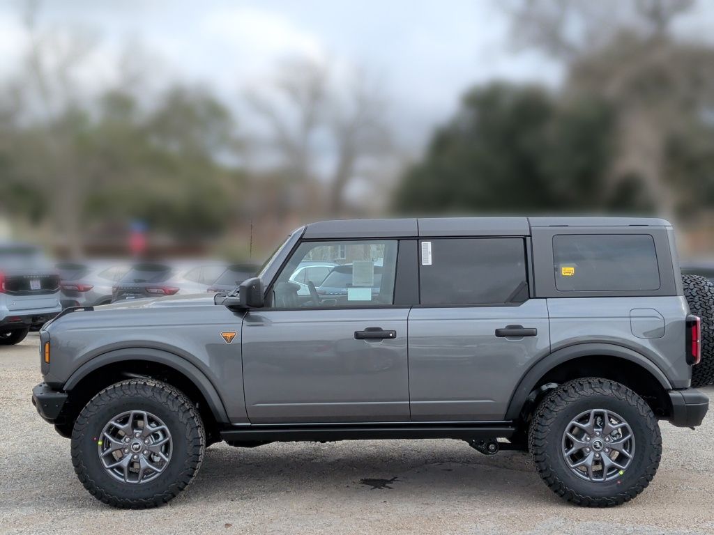 2025 Ford Bronco Badlands - 2