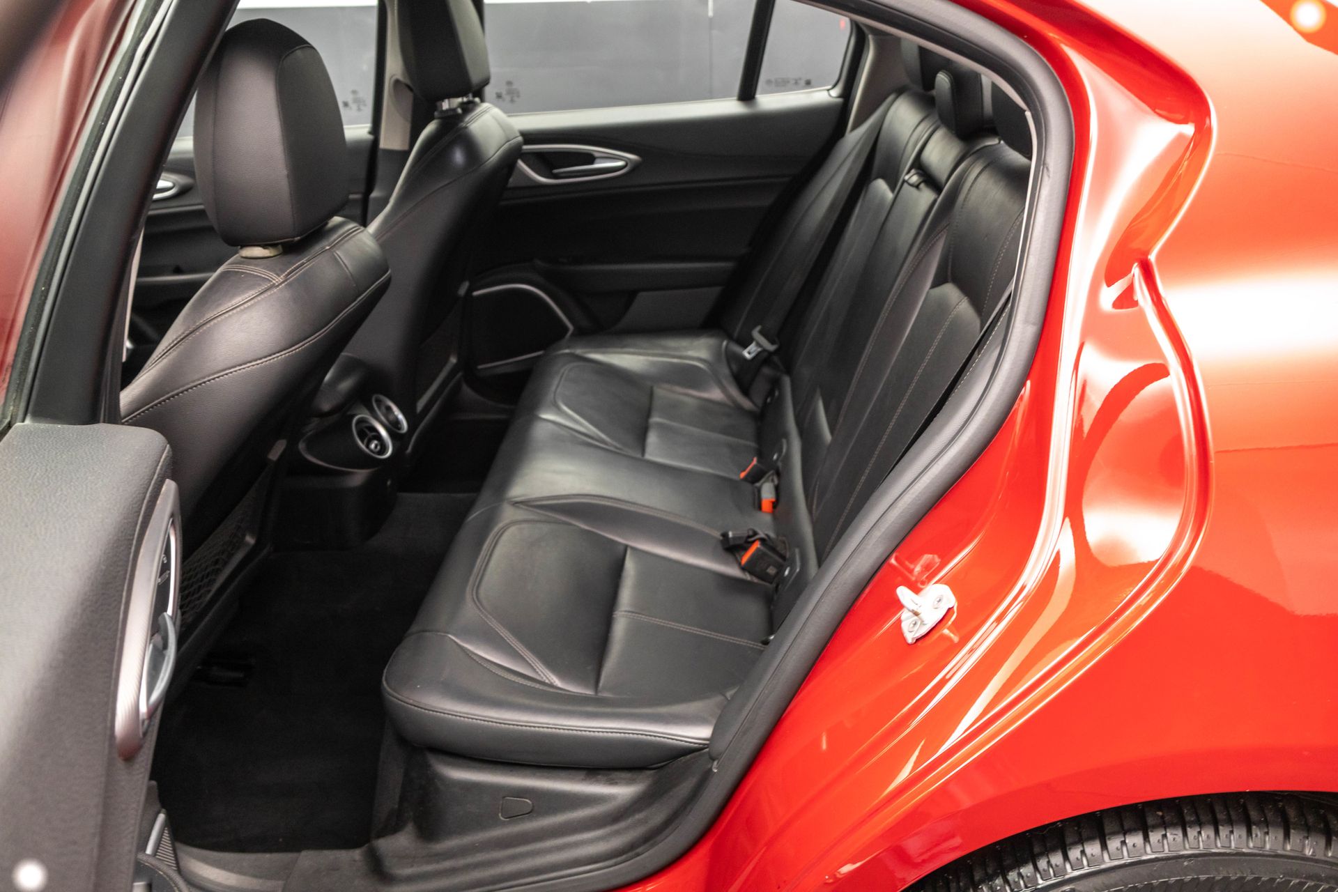 2017 ALFA ROMEO GIULIA (952) - Image 30