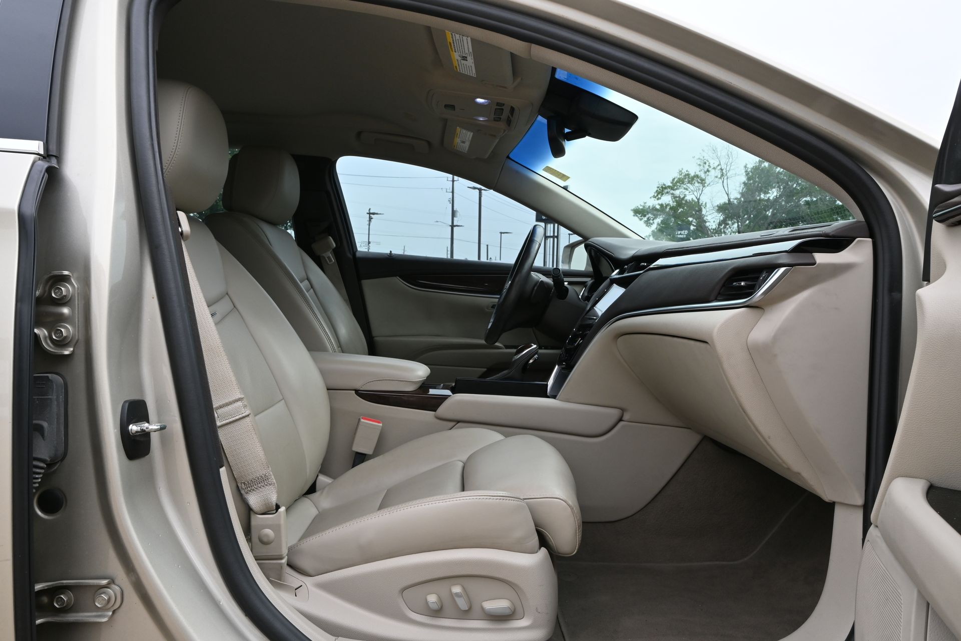 2013 Cadillac XTS Luxury Silver at Emmons Autoplex