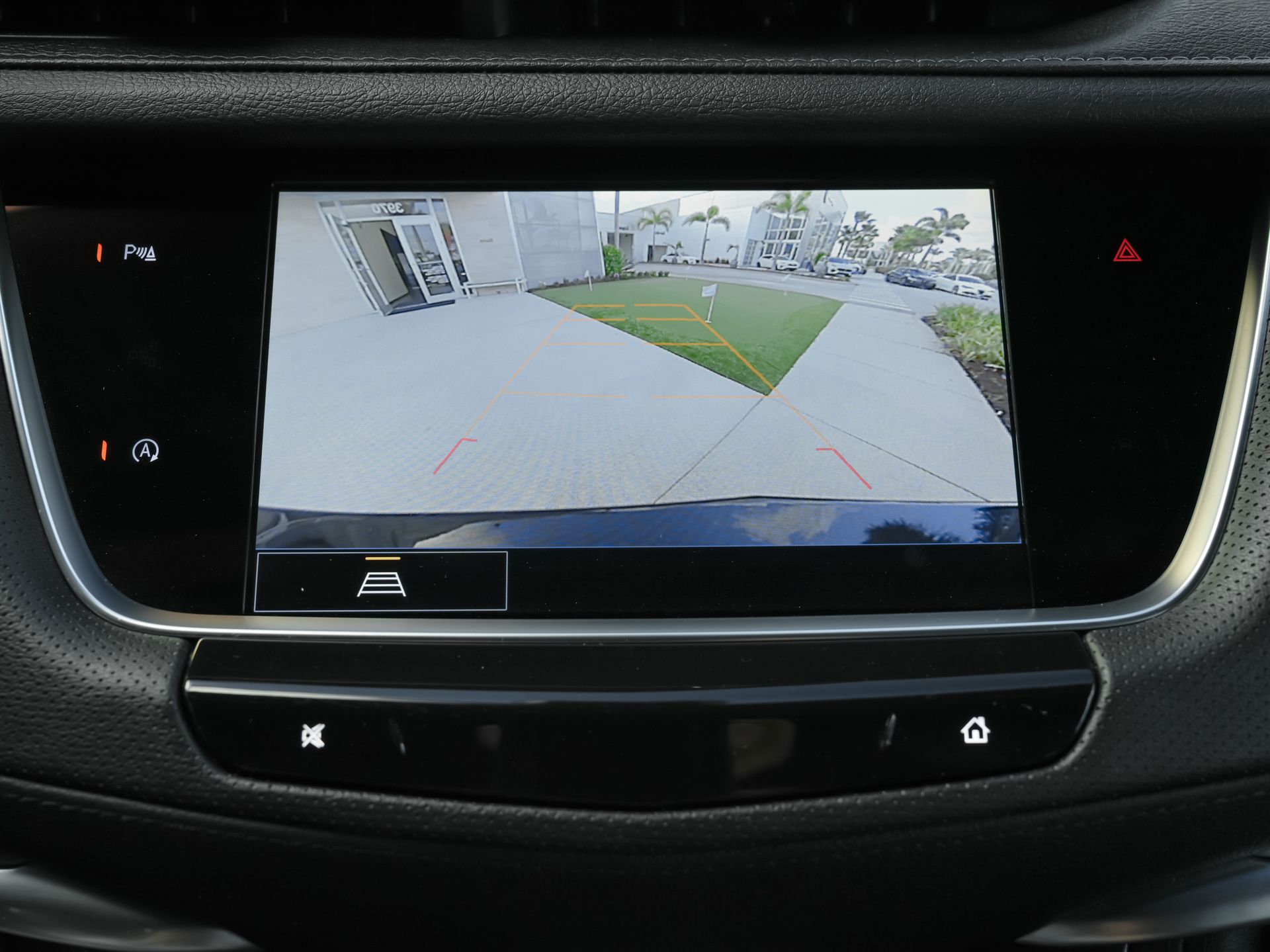 used 2025 Cadillac XT5 car, priced at $33,800