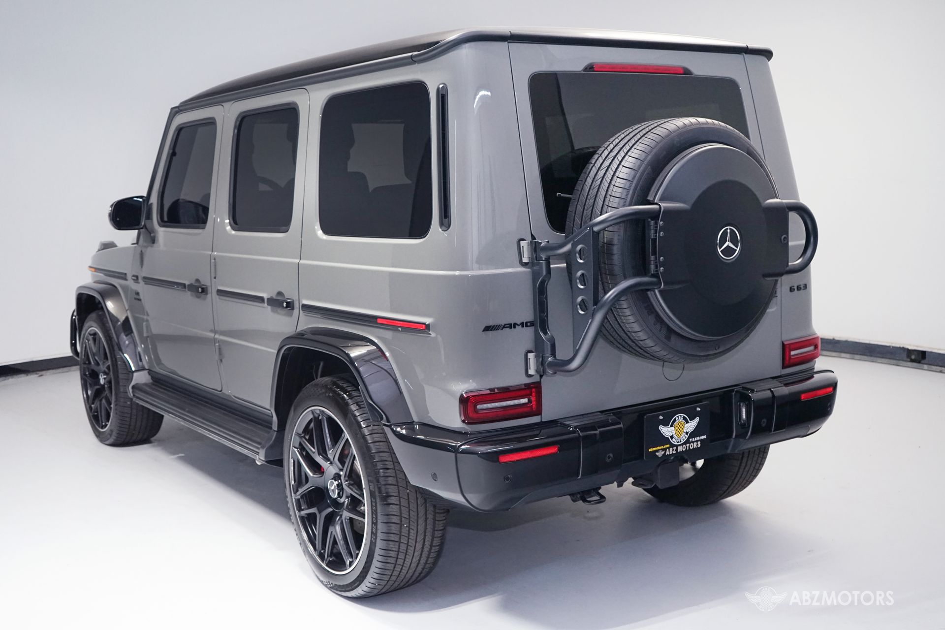 View vehicle photo 7