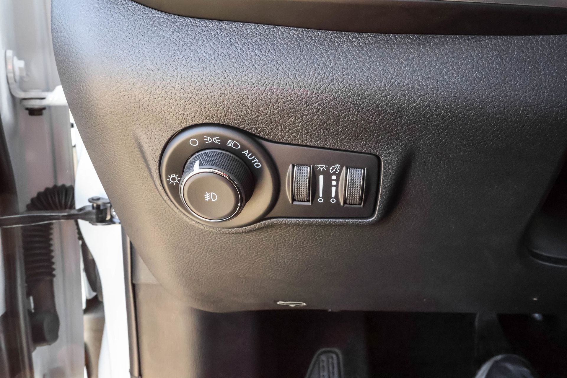 2026 JEEP COMPASS - Image 26