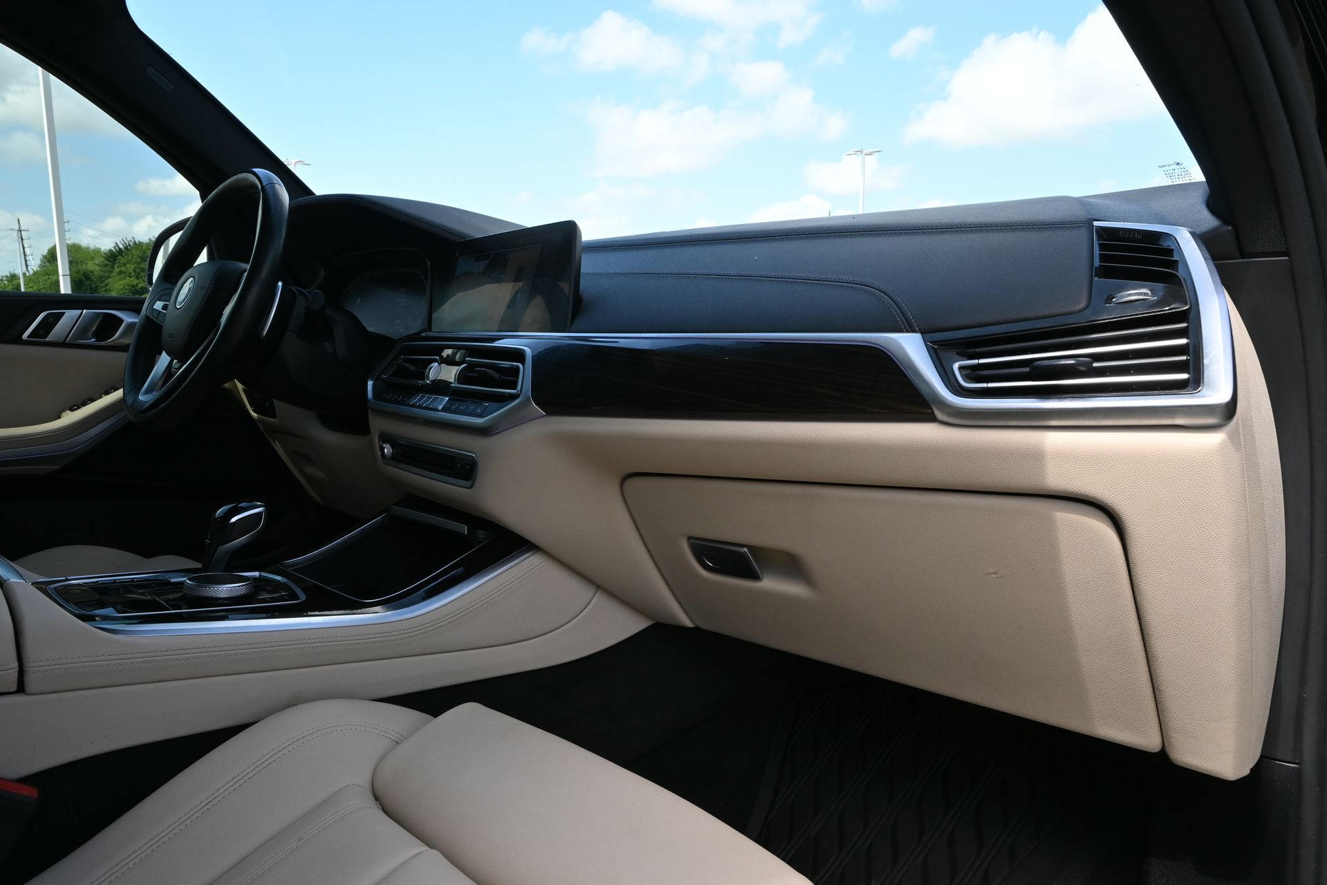 2020 BMW X5 sDrive40i Black at Ultimate Motorsports