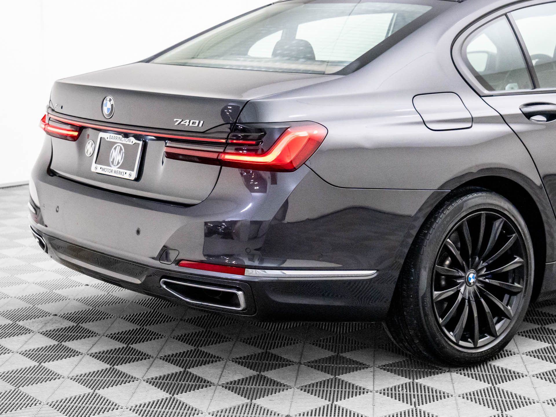 2022 BMW 7-Series 740i xDrive photo
