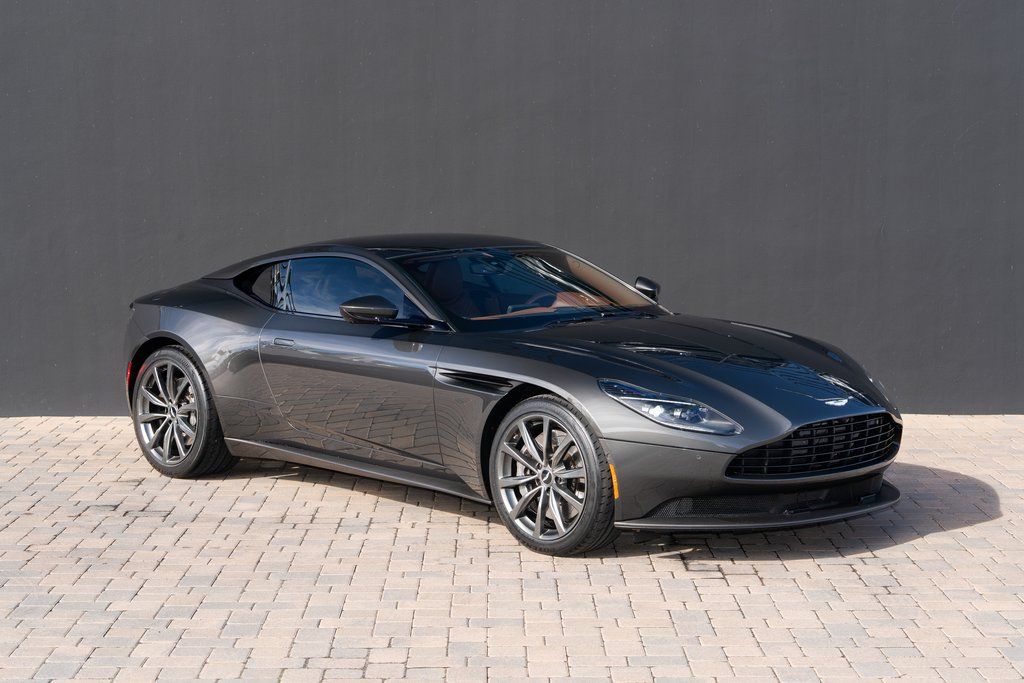 /2018 Aston-Martin DB11