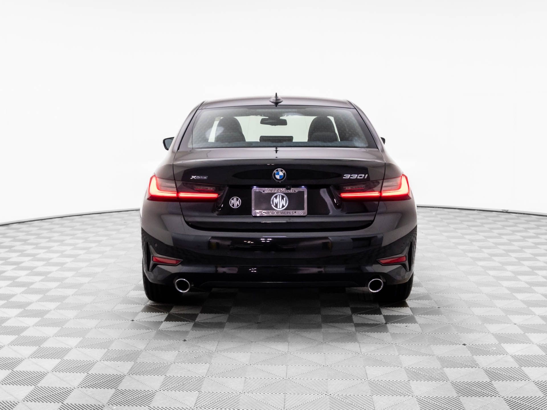 2022 BMW 3-Series 330i xDrive photo