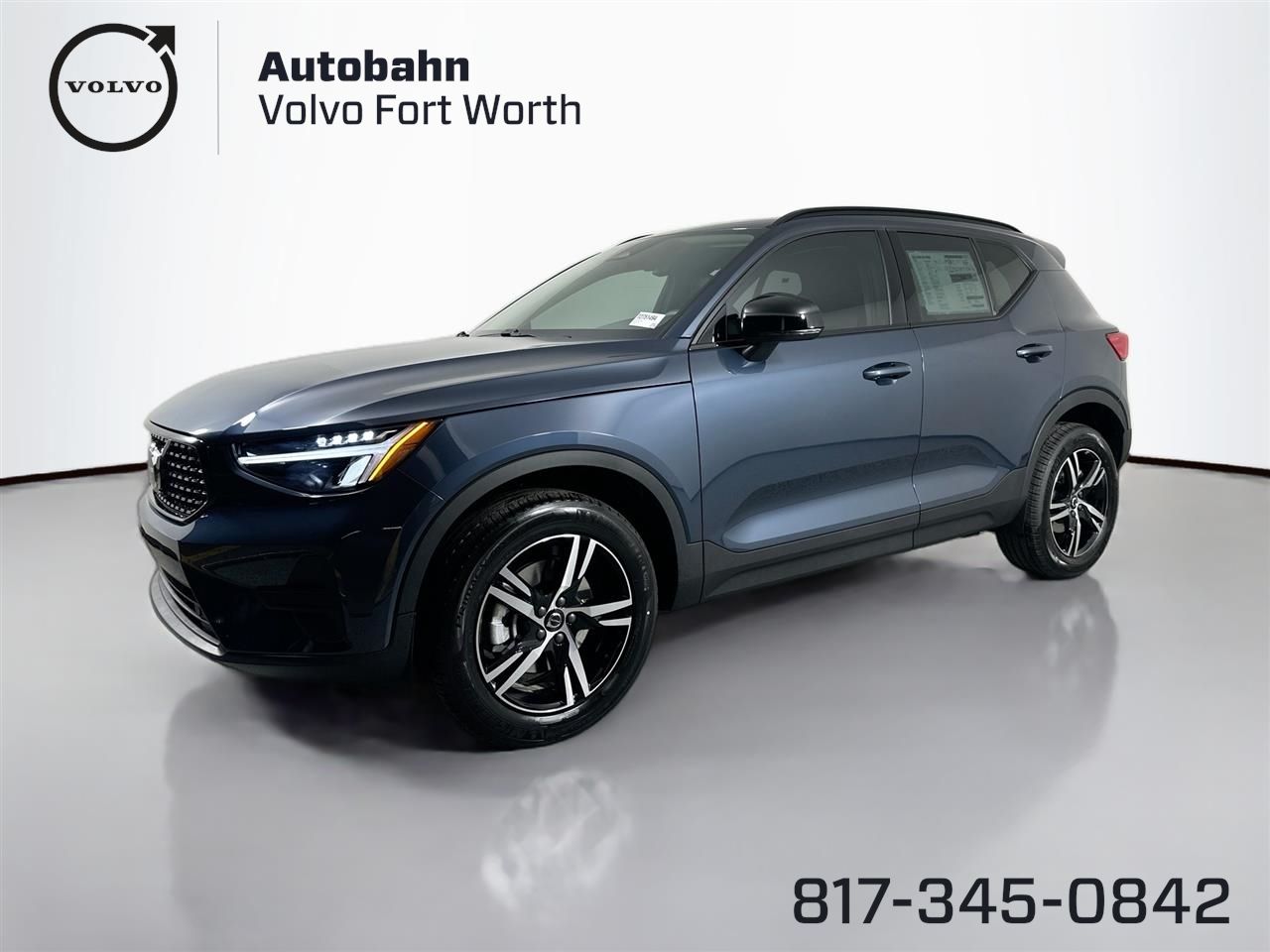 2026 Volvo XC40 B5 Core AWD