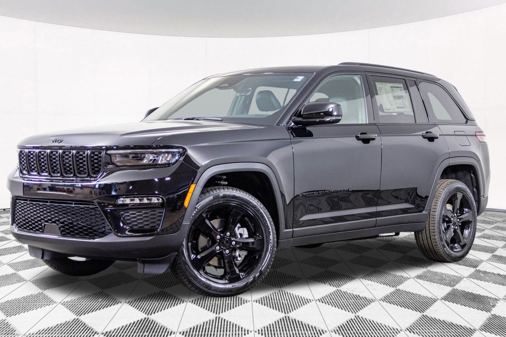 2025 JEEP GRAND CHEROKEE - Image 2