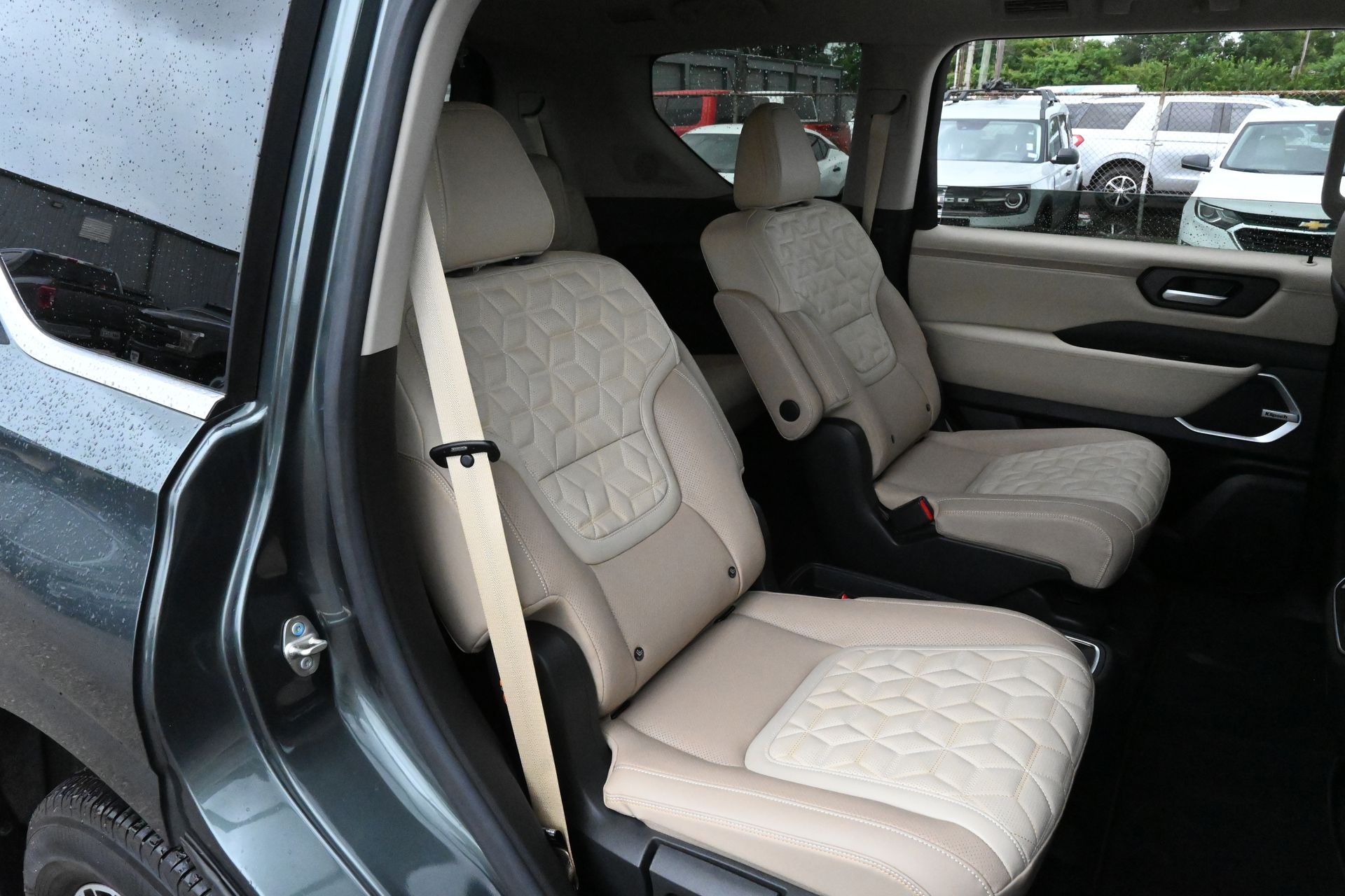 2025 Nissan Armada Platinum White at Central Houston Nissan