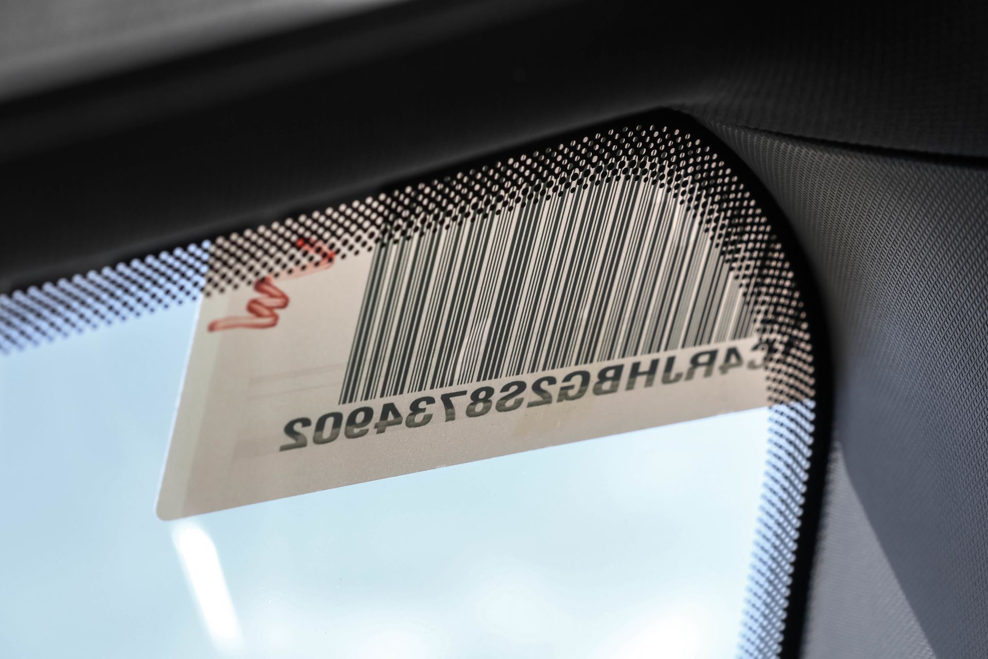 2025 JEEP GRAND CHEROKEE - Image 33