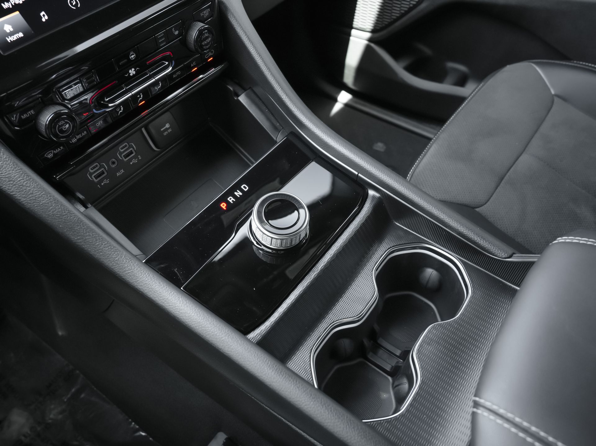 used 2025 Jeep Grand Cherokee car, priced at $34,000