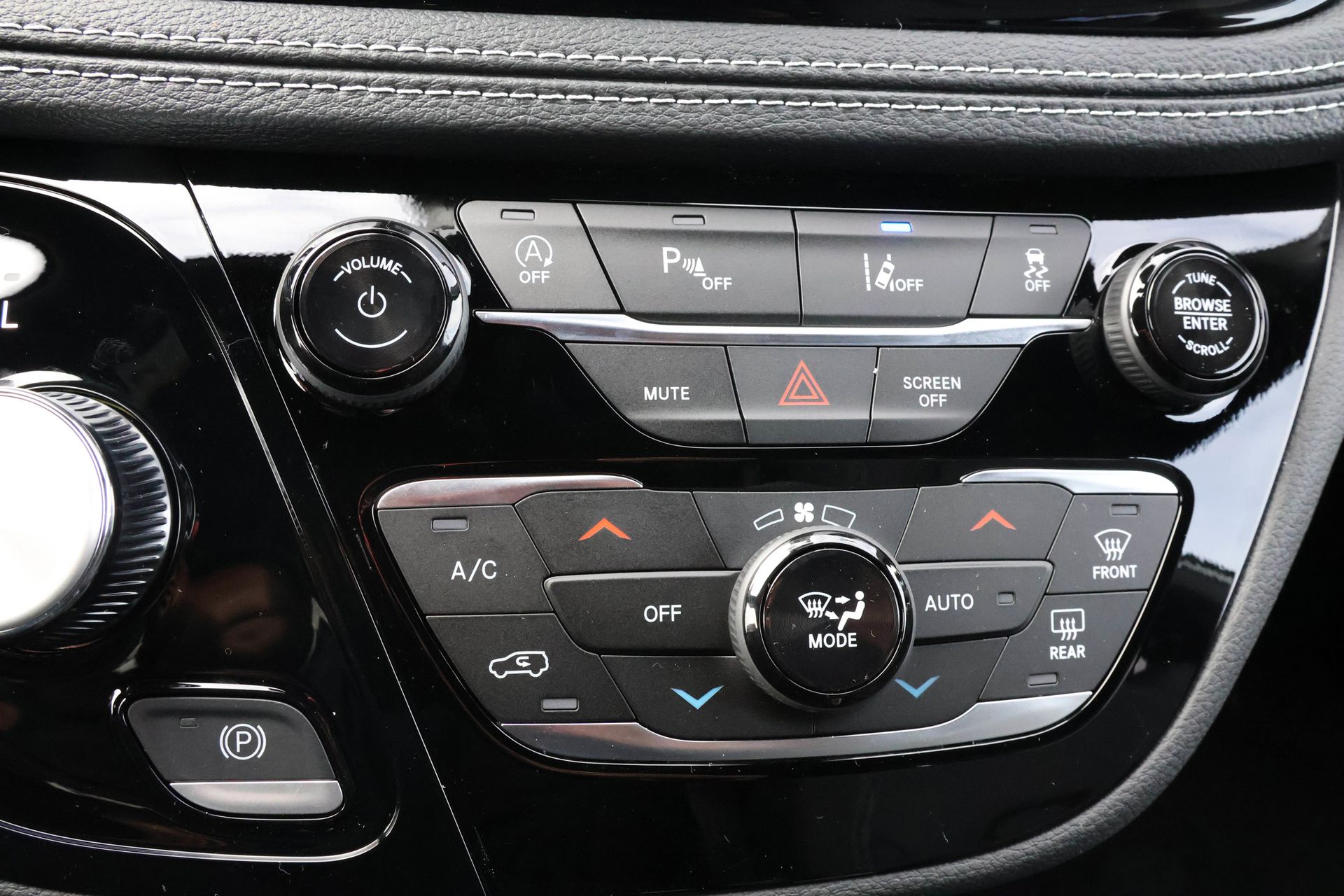 2026 CHRYSLER PACIFICA - Image 18