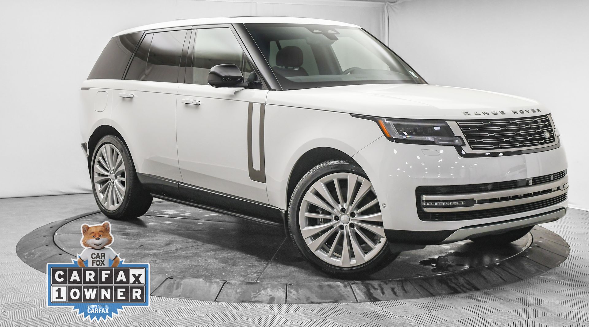 2025 Land Rover Range Rover P530 SE AWD