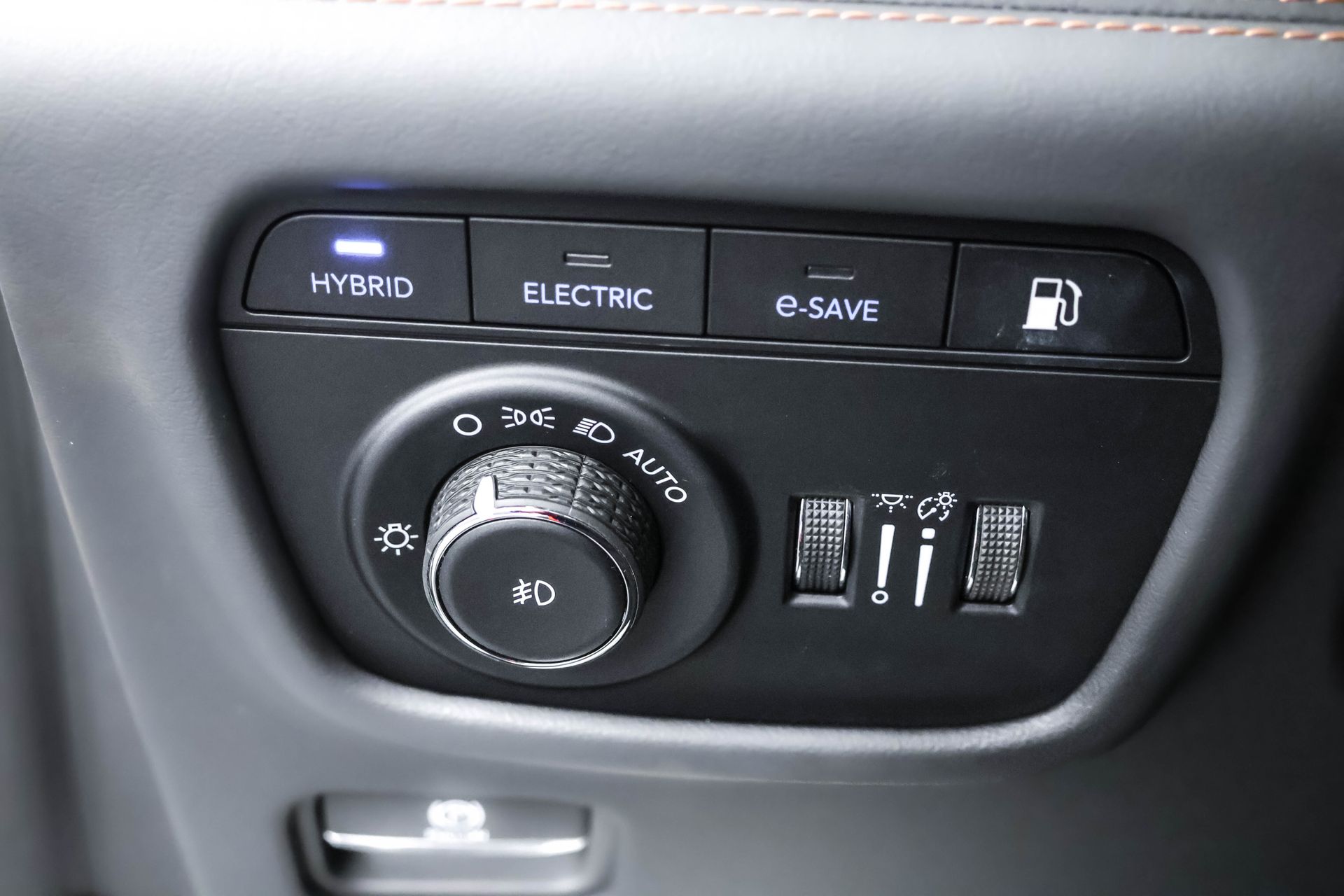 2022 JEEP GRAND CHEROKEE - Image 21