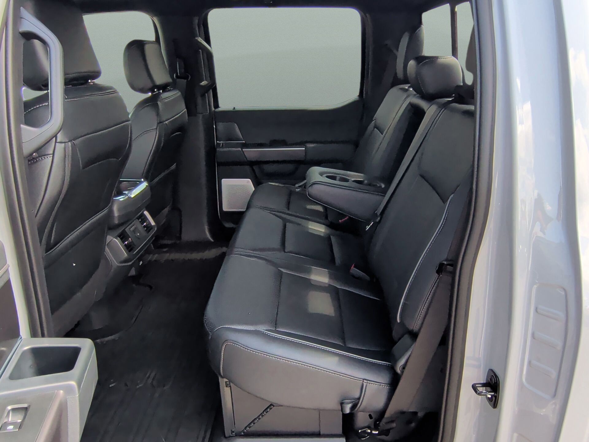 2026 Ford F-150 Lariat - 10