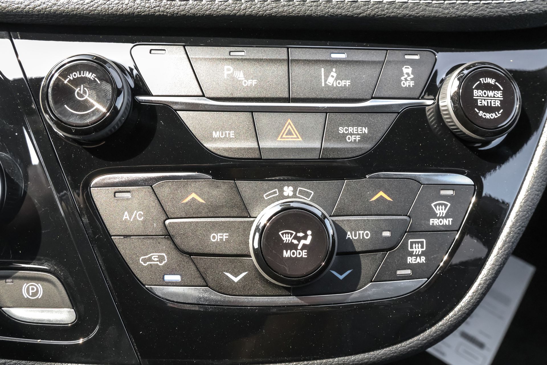 2026 CHRYSLER PACIFICA - Image 17