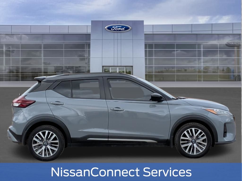 2023 Nissan Kicks SR - 7