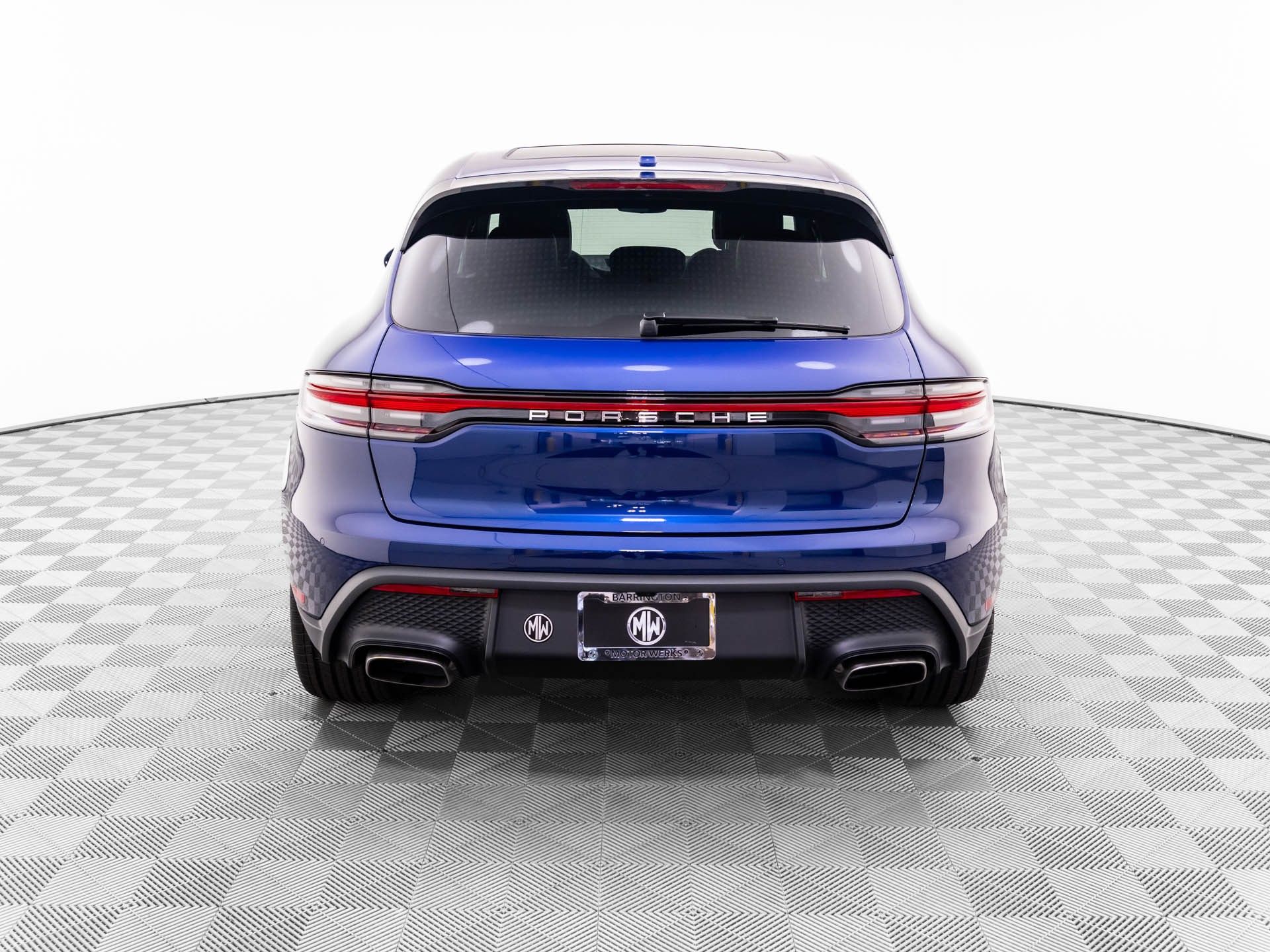 2024 Porsche Macan  photo
