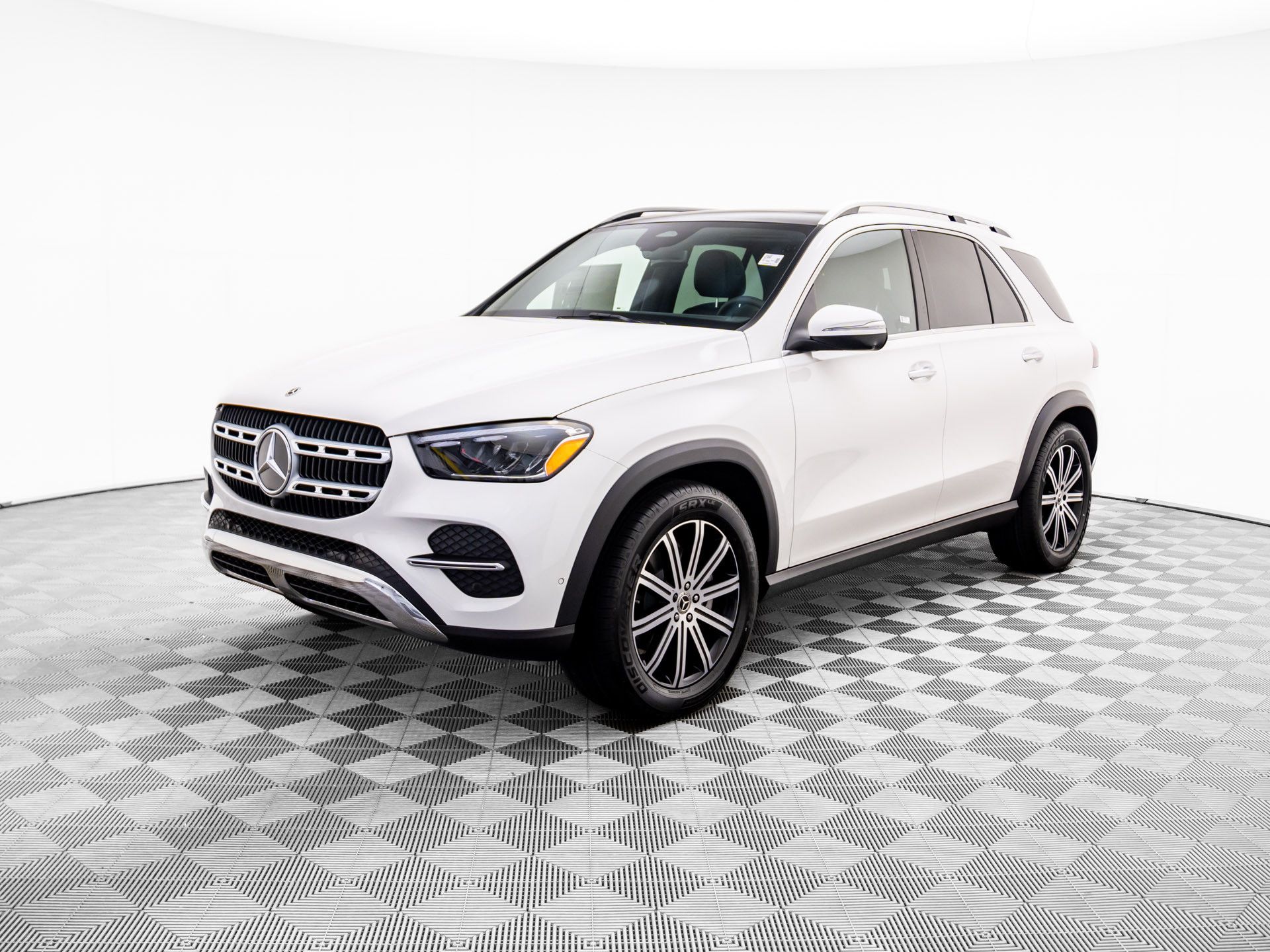 Polar White 2026 Mercedes-Benz GLE SUV / Crossover All-Wheel Drive 9-Speed Automatic