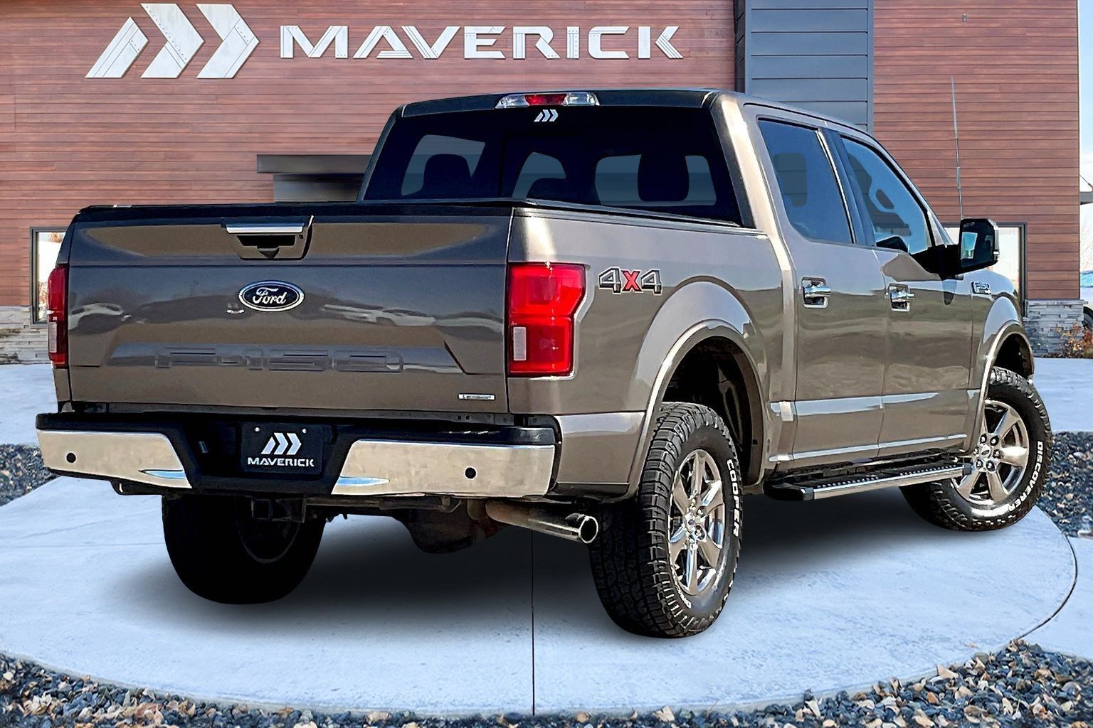 View vehicle photo 5