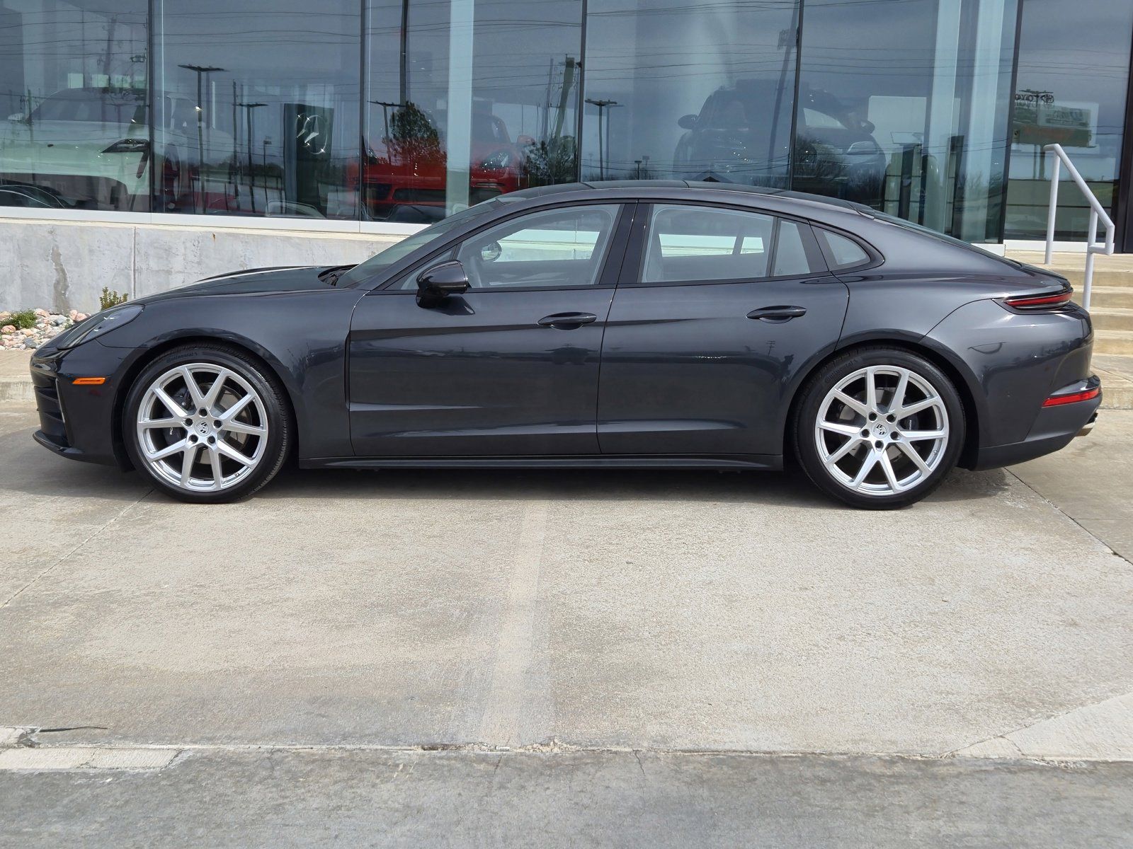 View vehicle photo 2