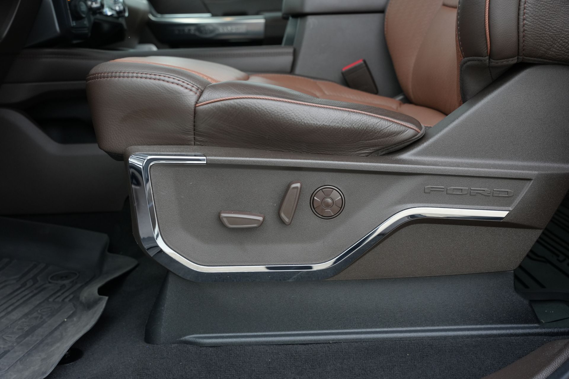 2025 Ford F-350SD King Ranch White at Traditions Chevrolet