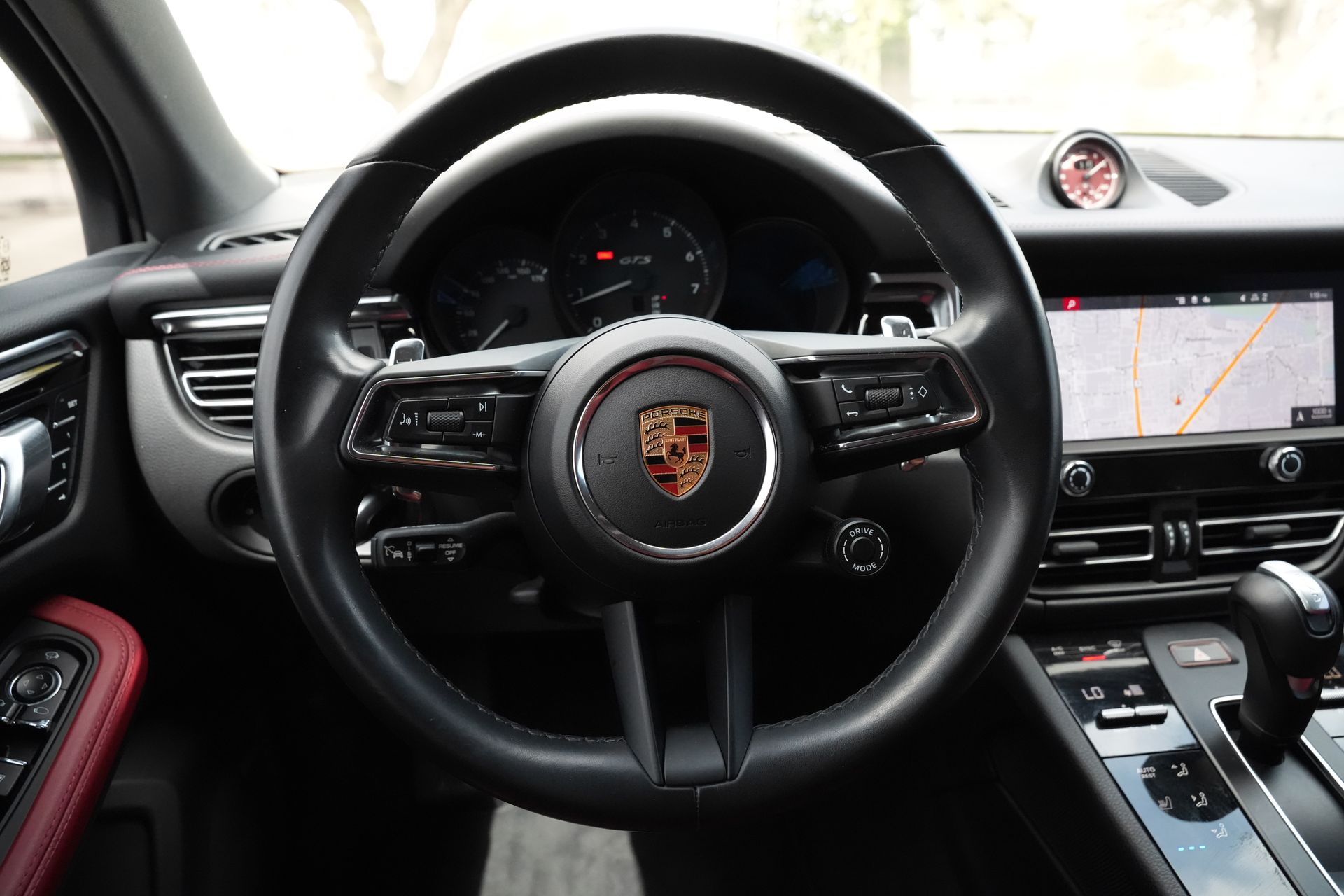 2024 Porsche Macan GTS - 9