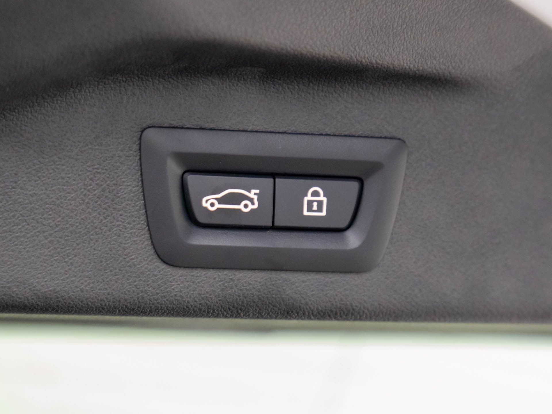2023 BMW X7 xDrive40i photo