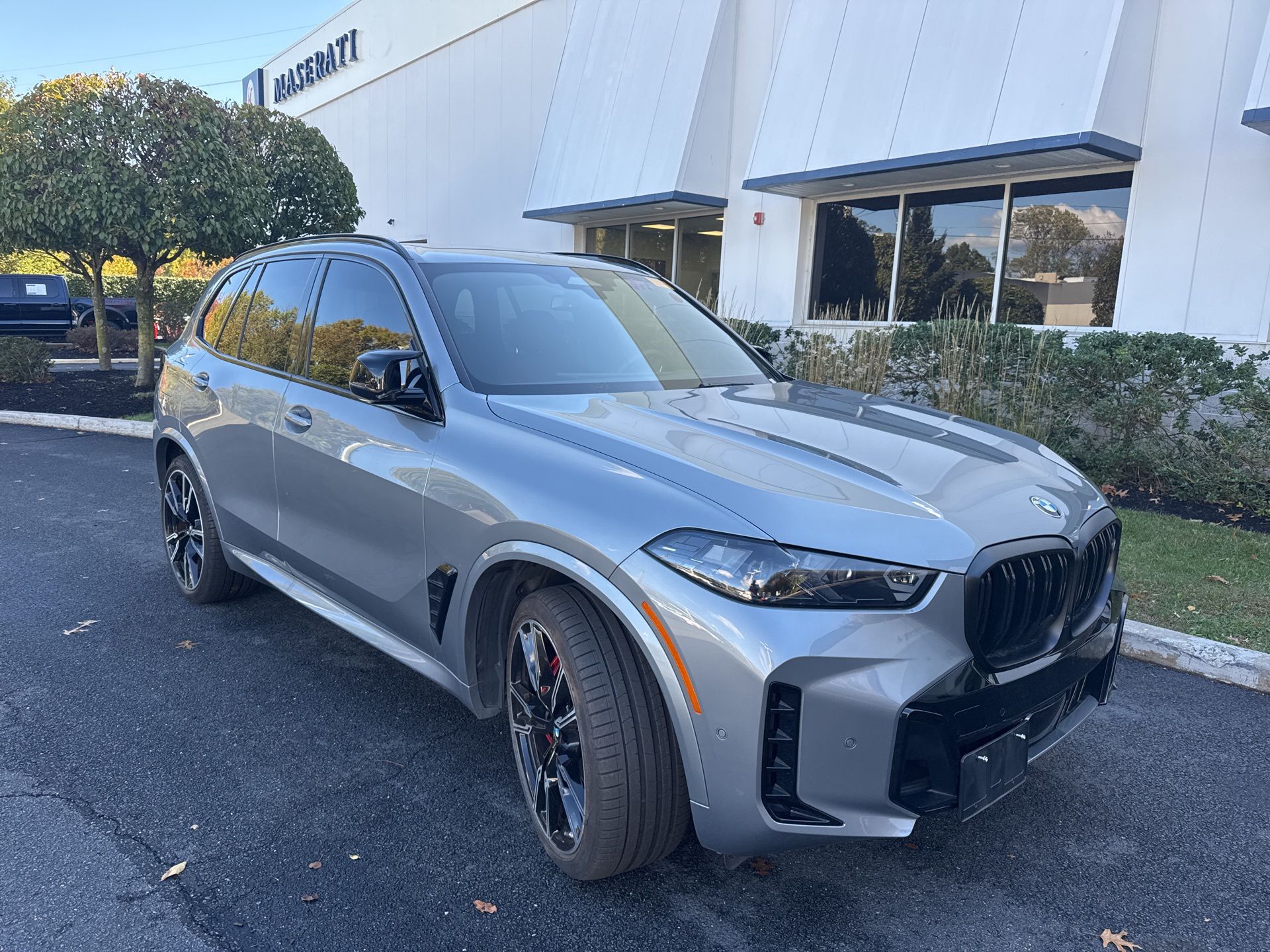 2025 BMW X5 M60i
