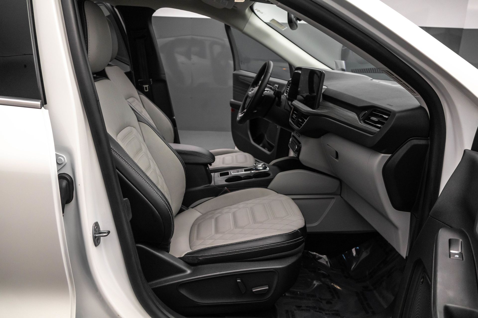 2024 FORD ESCAPE - Image 39