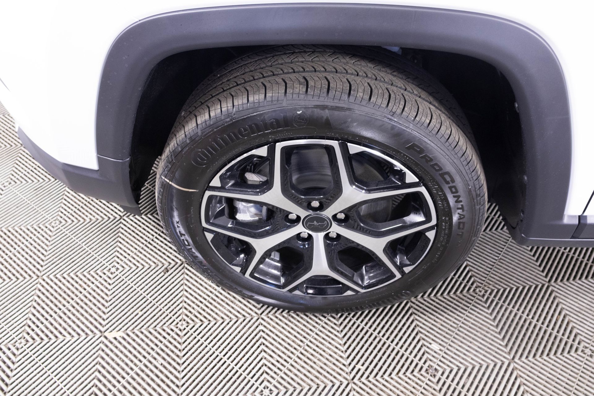 2026 JEEP COMPASS - Image 40