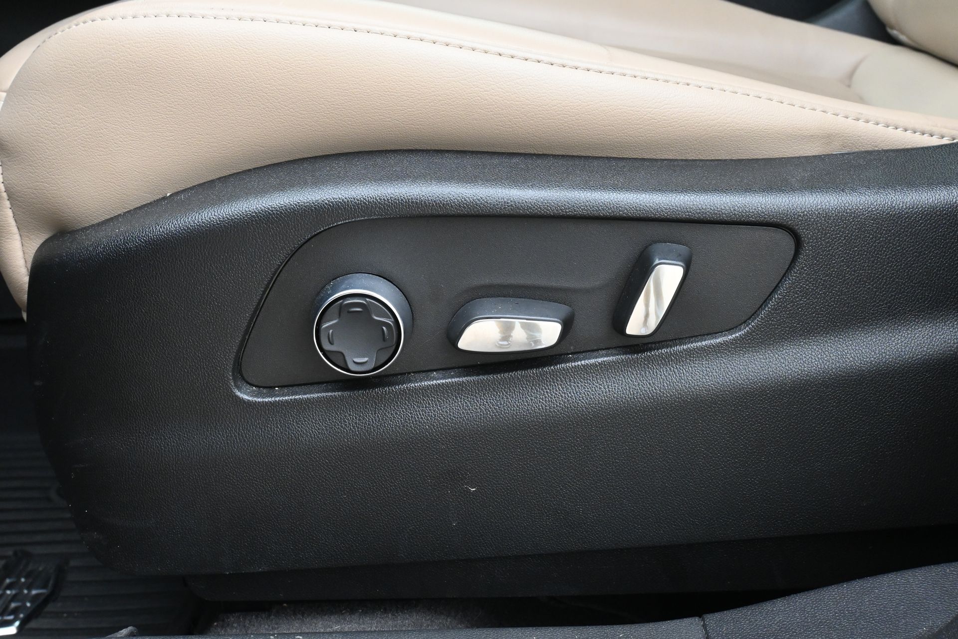 2024 Cadillac XT4 Premium Luxury Green at Tom Peacock Cadillac
