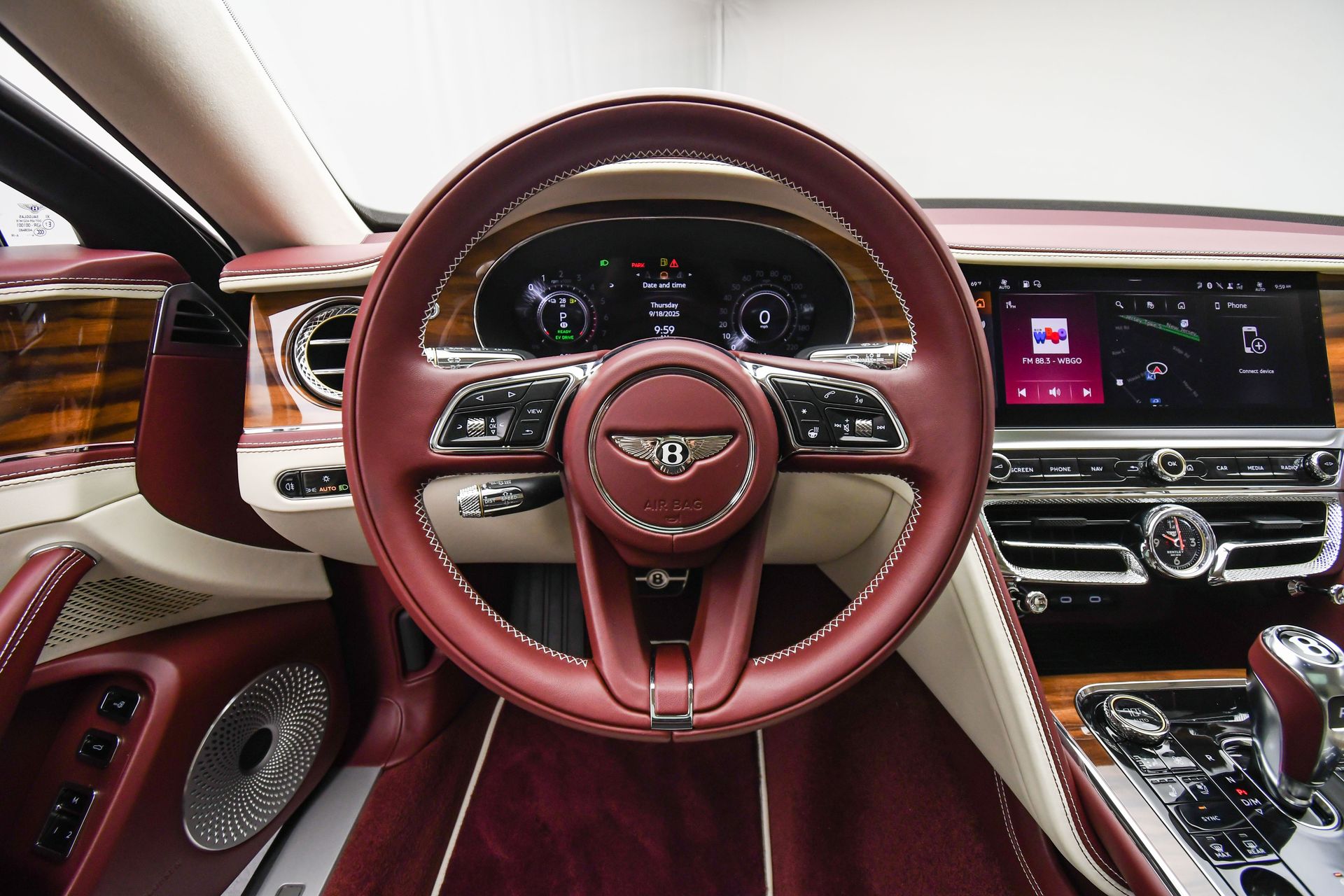 2026 Bentley Flying Spur - Photo 15