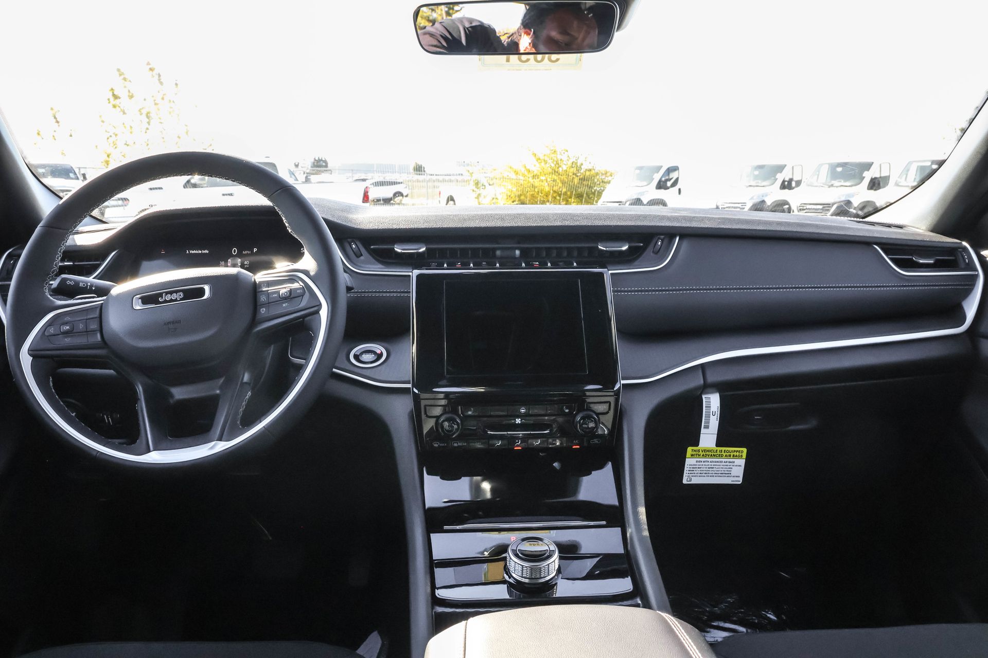 2025 JEEP GRAND CHEROKEE - Image 16