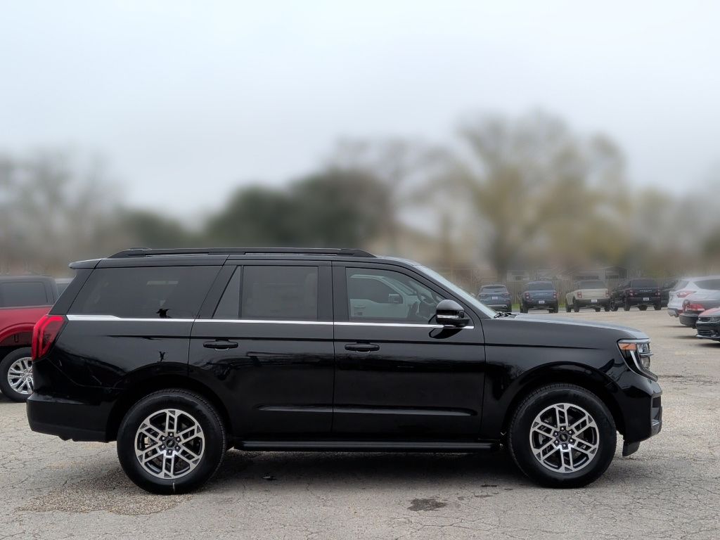 2026 Ford Expedition Active - 6