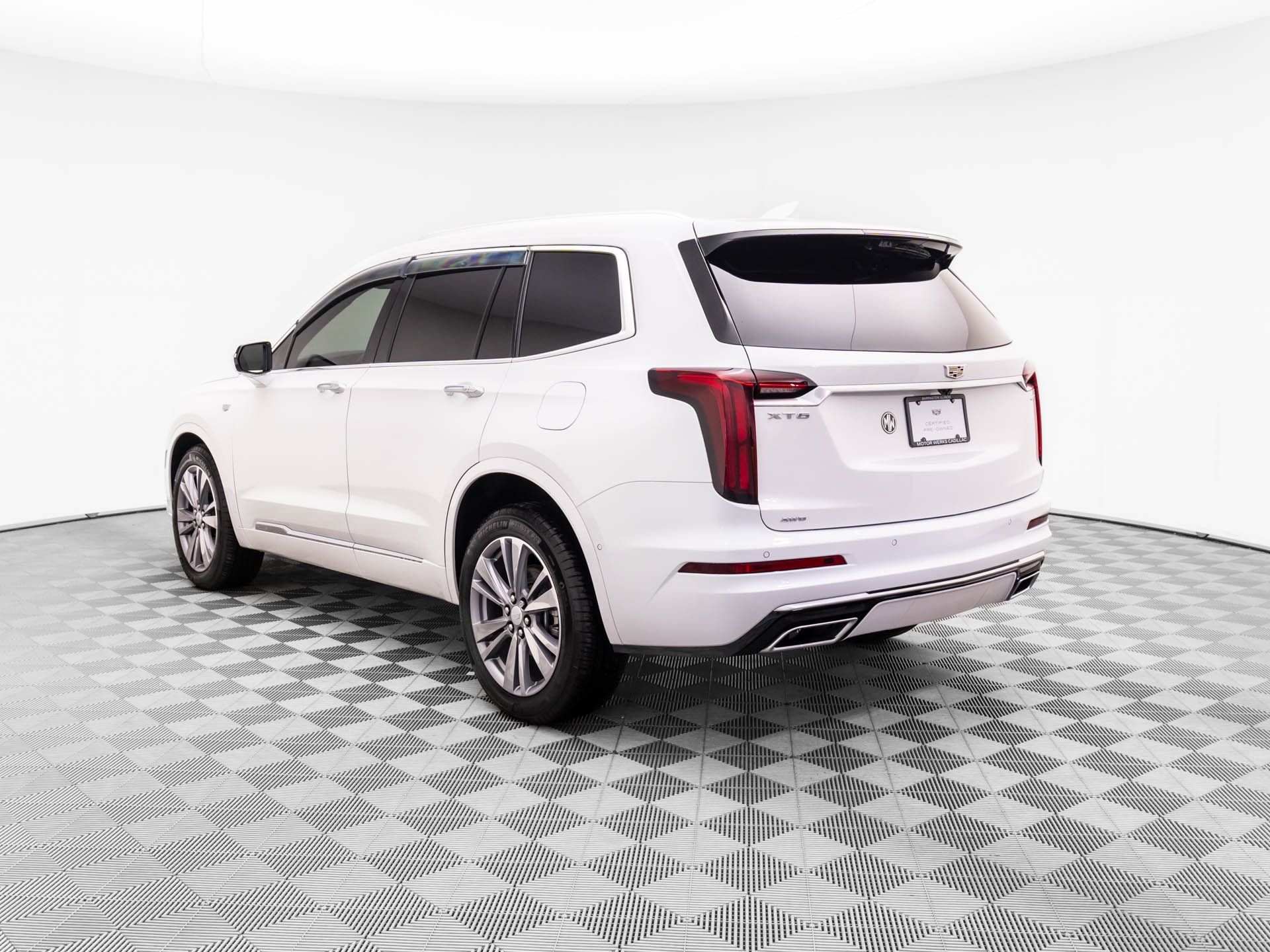 2024 Cadillac XT6 Premium Luxury photo