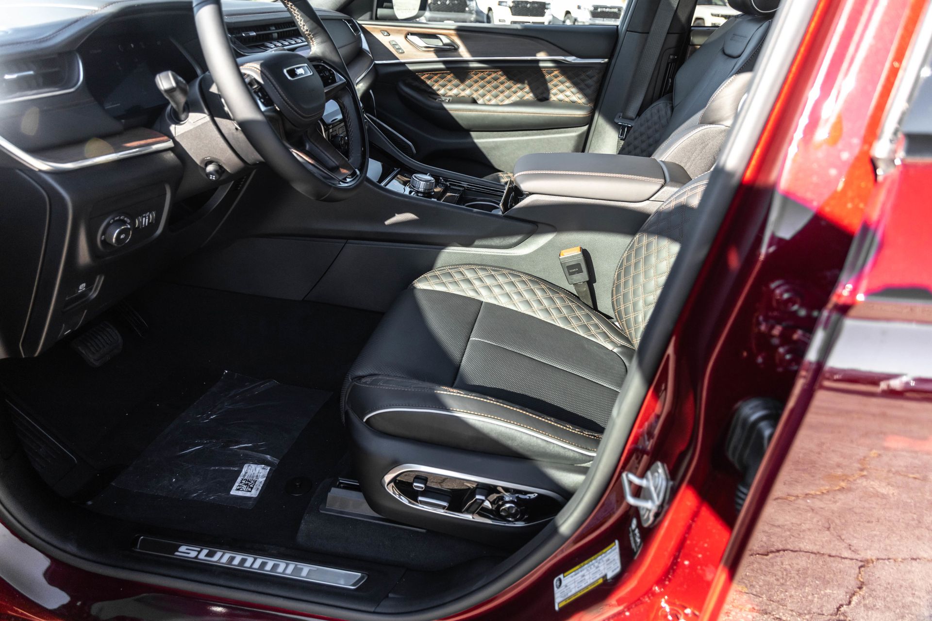 2025 JEEP GRAND CHEROKEE - Image 5