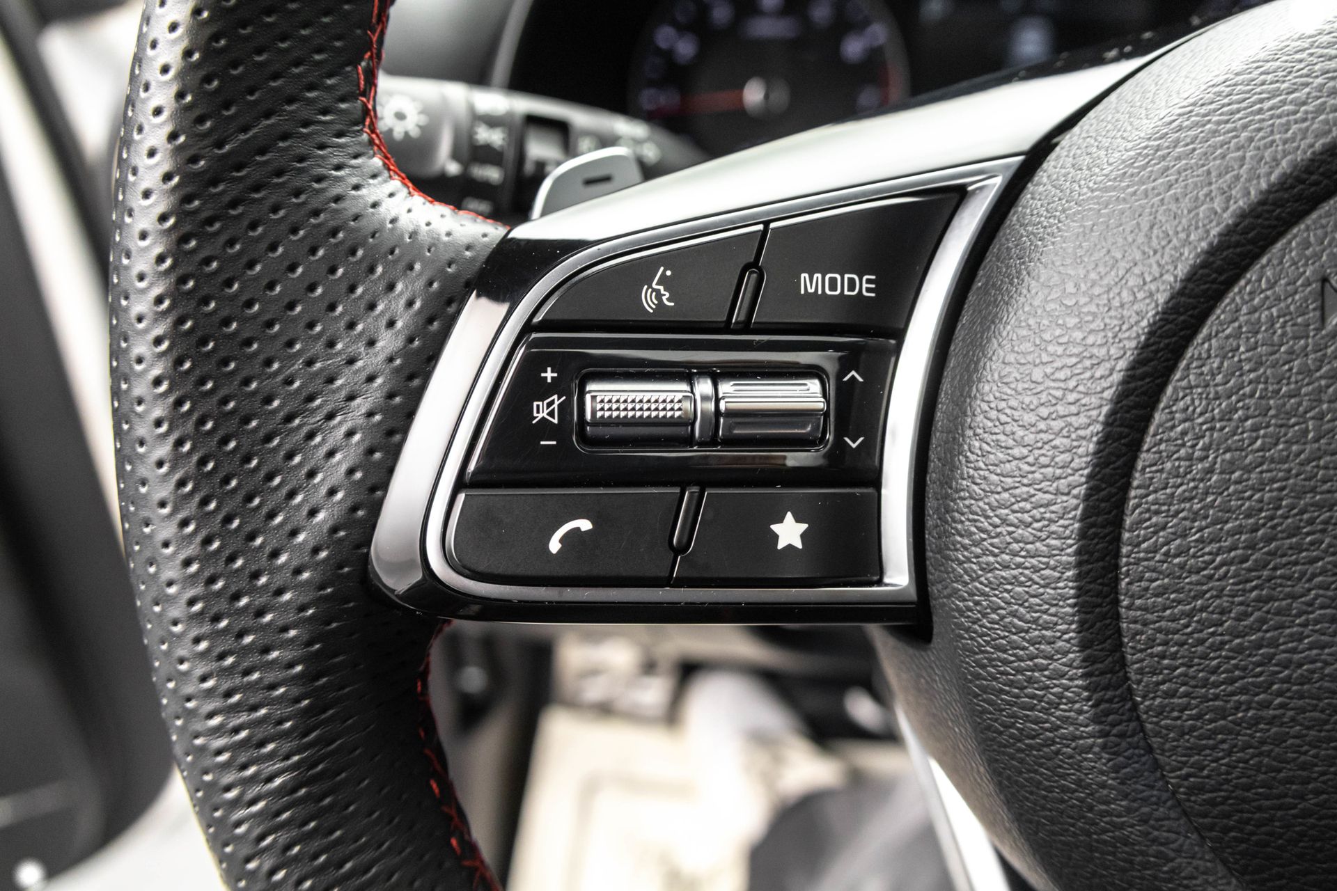 2022 KIA FORTE - Image 19