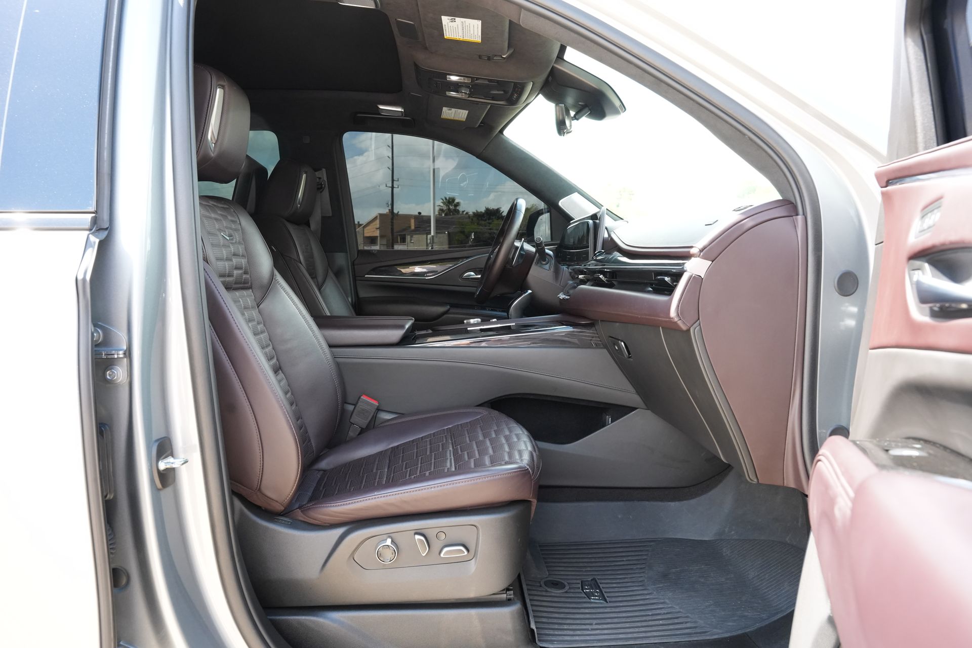 2024 Cadillac Escalade V-Series Silver at Central Houston Nissan