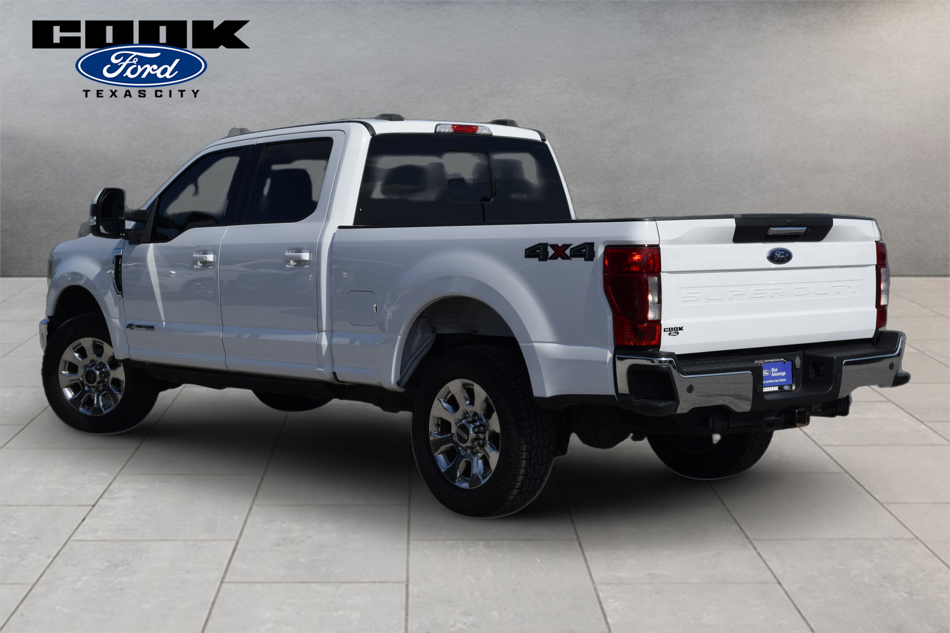 2021 Ford F-250SD Lariat White at Autostrade