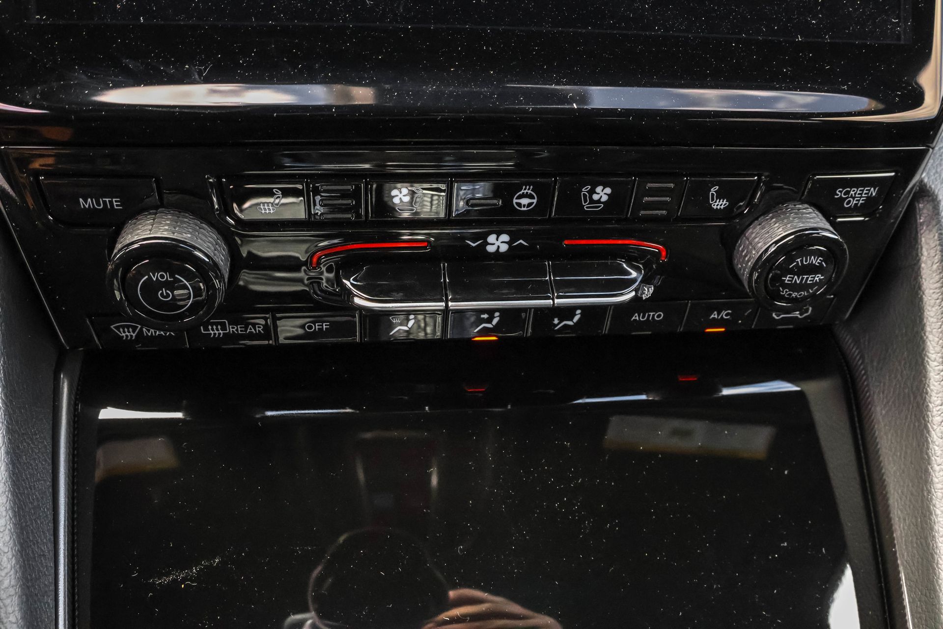 2025 JEEP GRAND CHEROKEE - Image 20