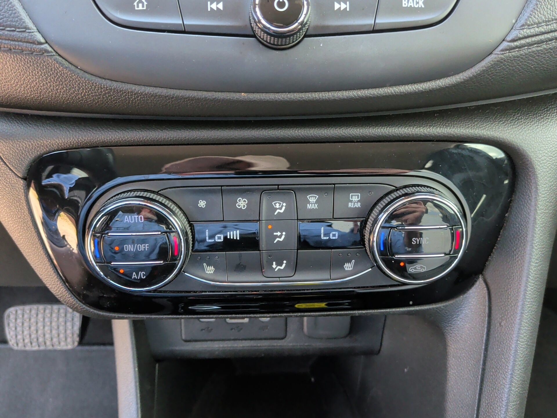 2021 Buick Encore GX Essence Black at Big Star Buick GMC