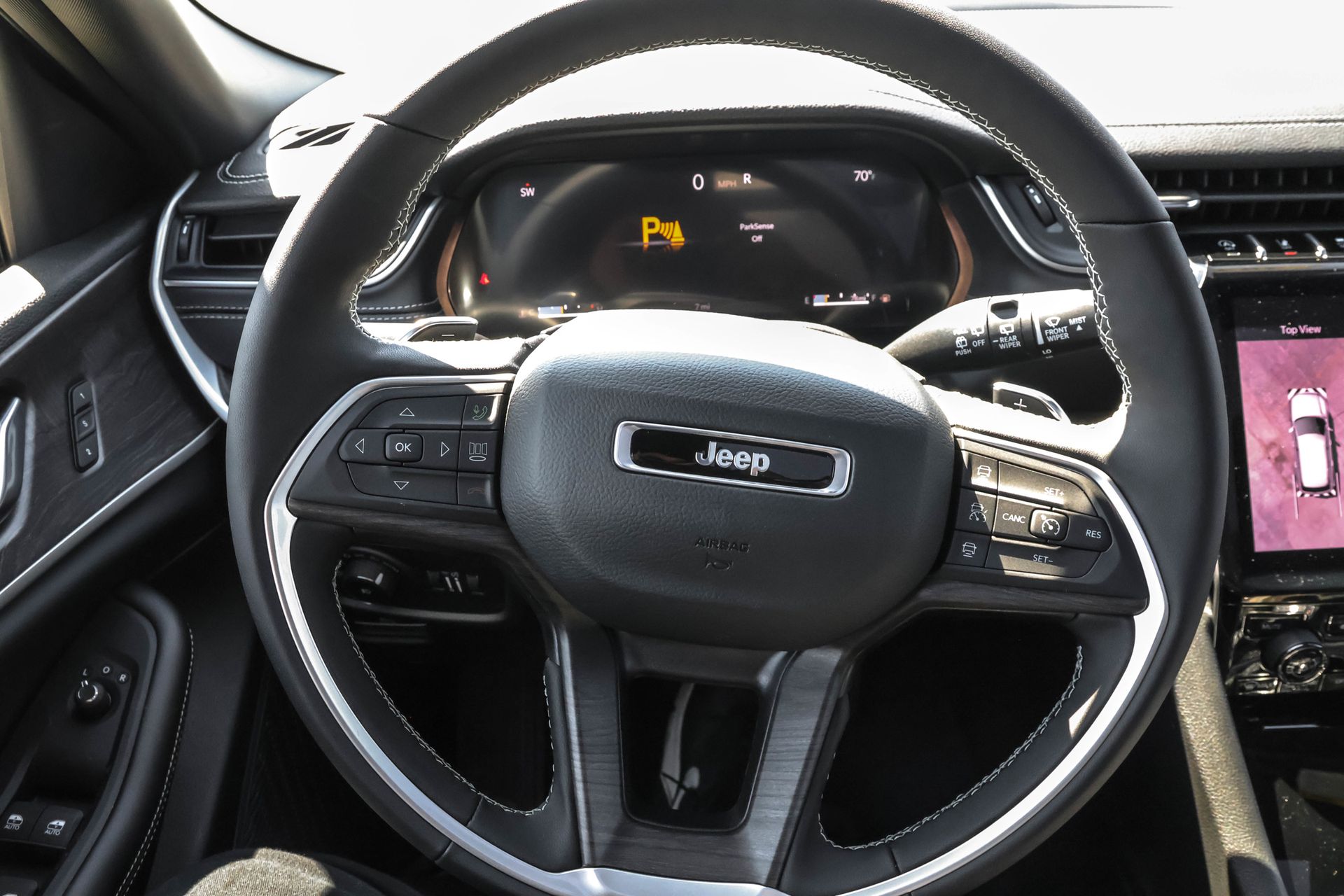 2025 JEEP GRAND CHEROKEE - Image 30