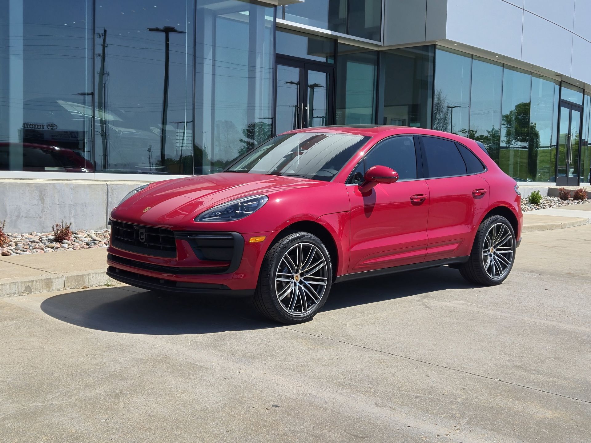 2025 Porsche Macan AWD