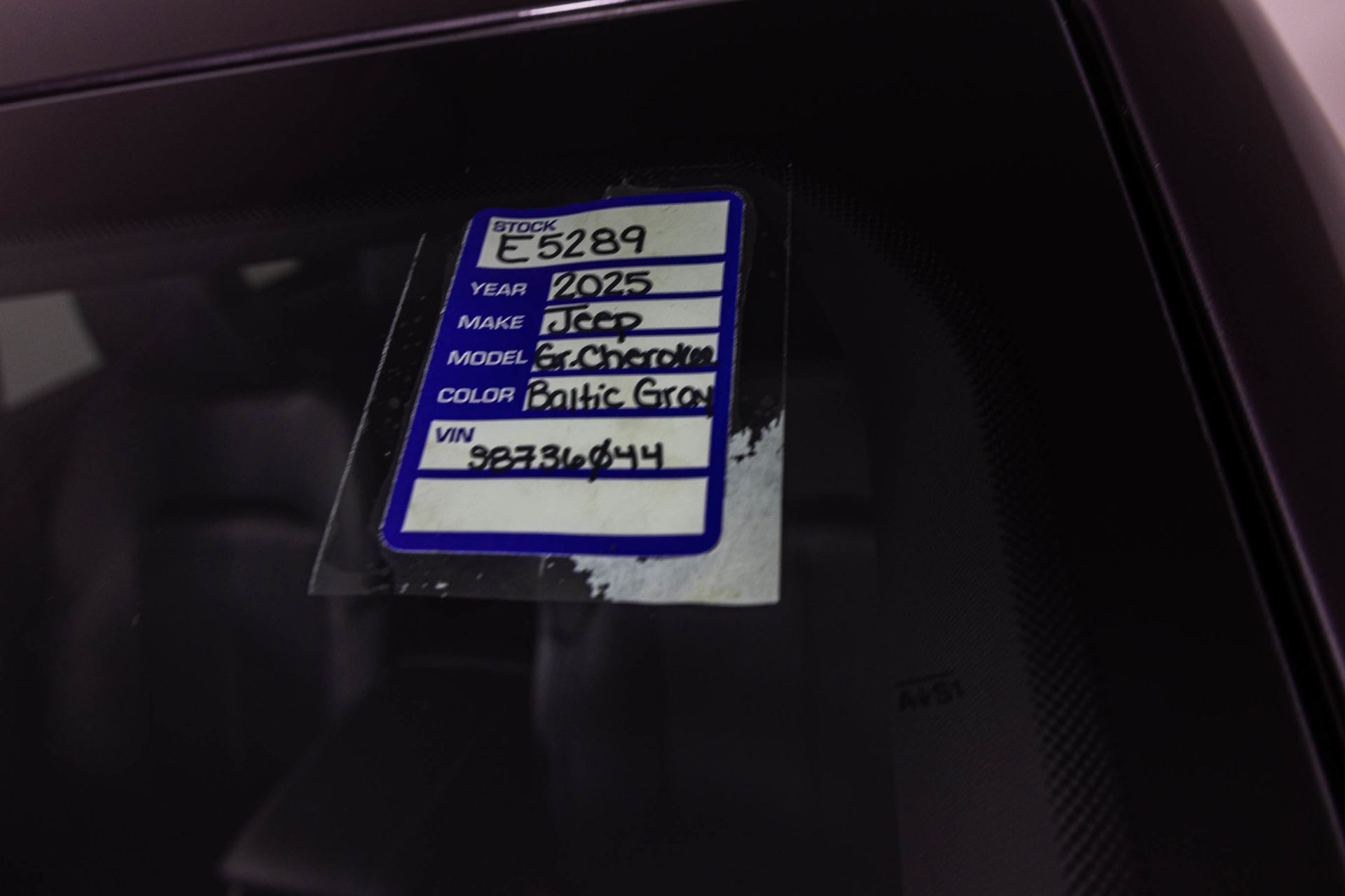 2025 JEEP GRAND CHEROKEE - Image 38