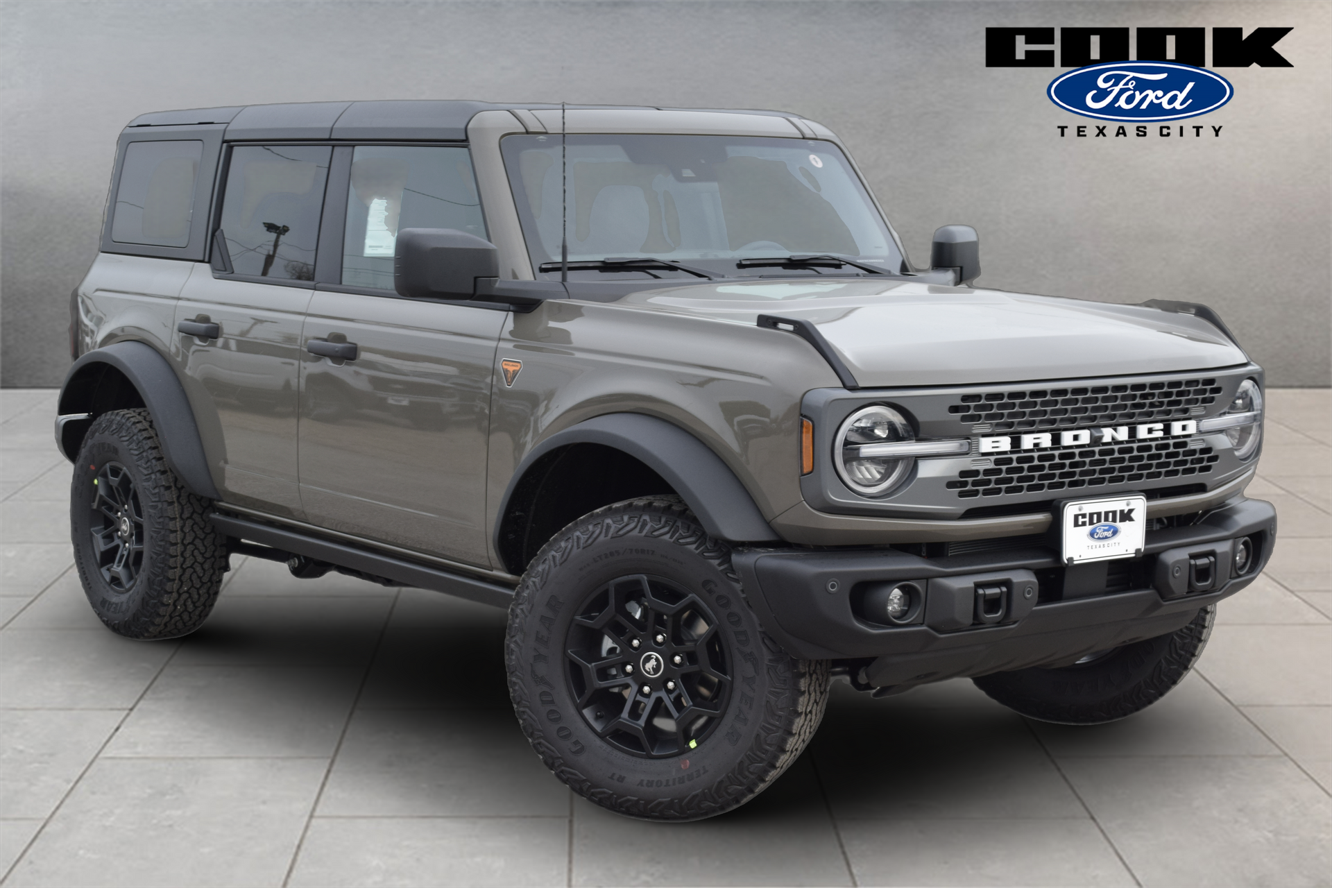 2026 Ford Bronco Badlands Gray at Cook Ford