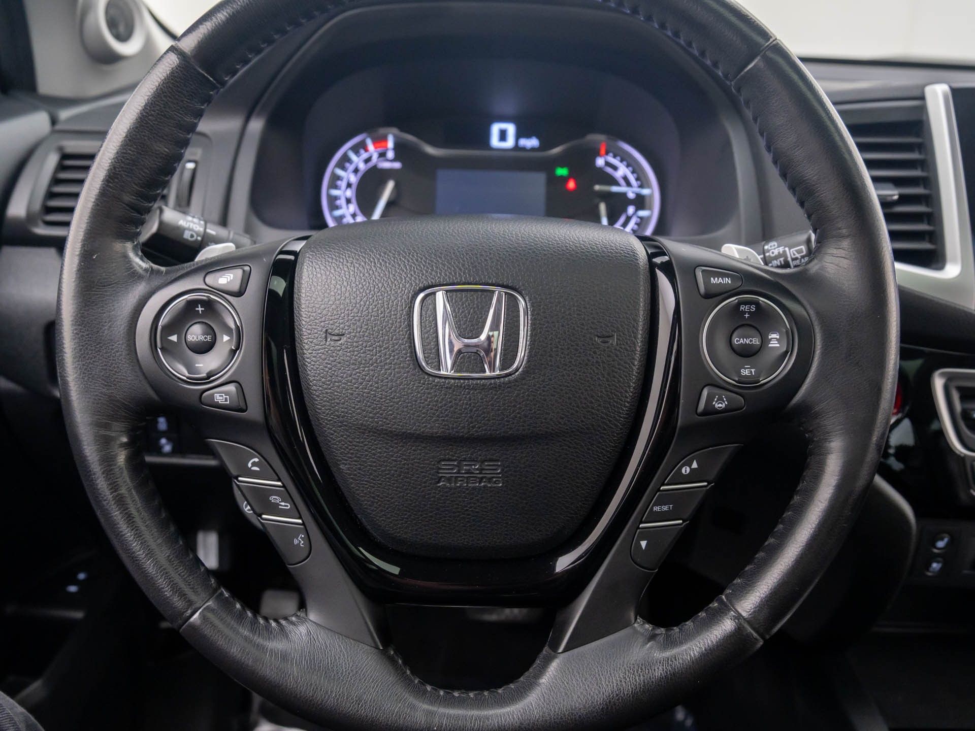 2016 Honda Pilot Elite photo