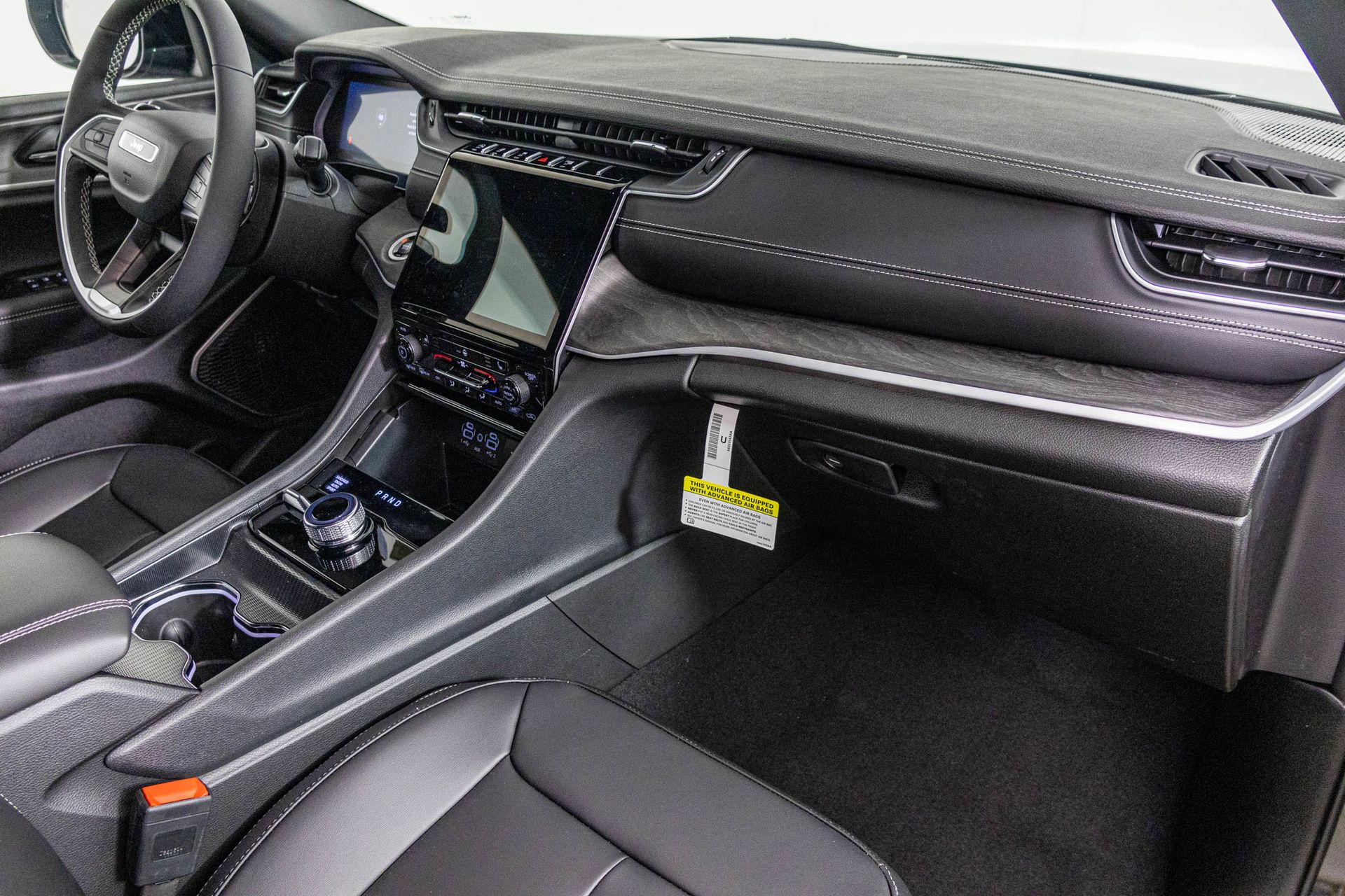 2025 JEEP GRAND CHEROKEE - Image 41