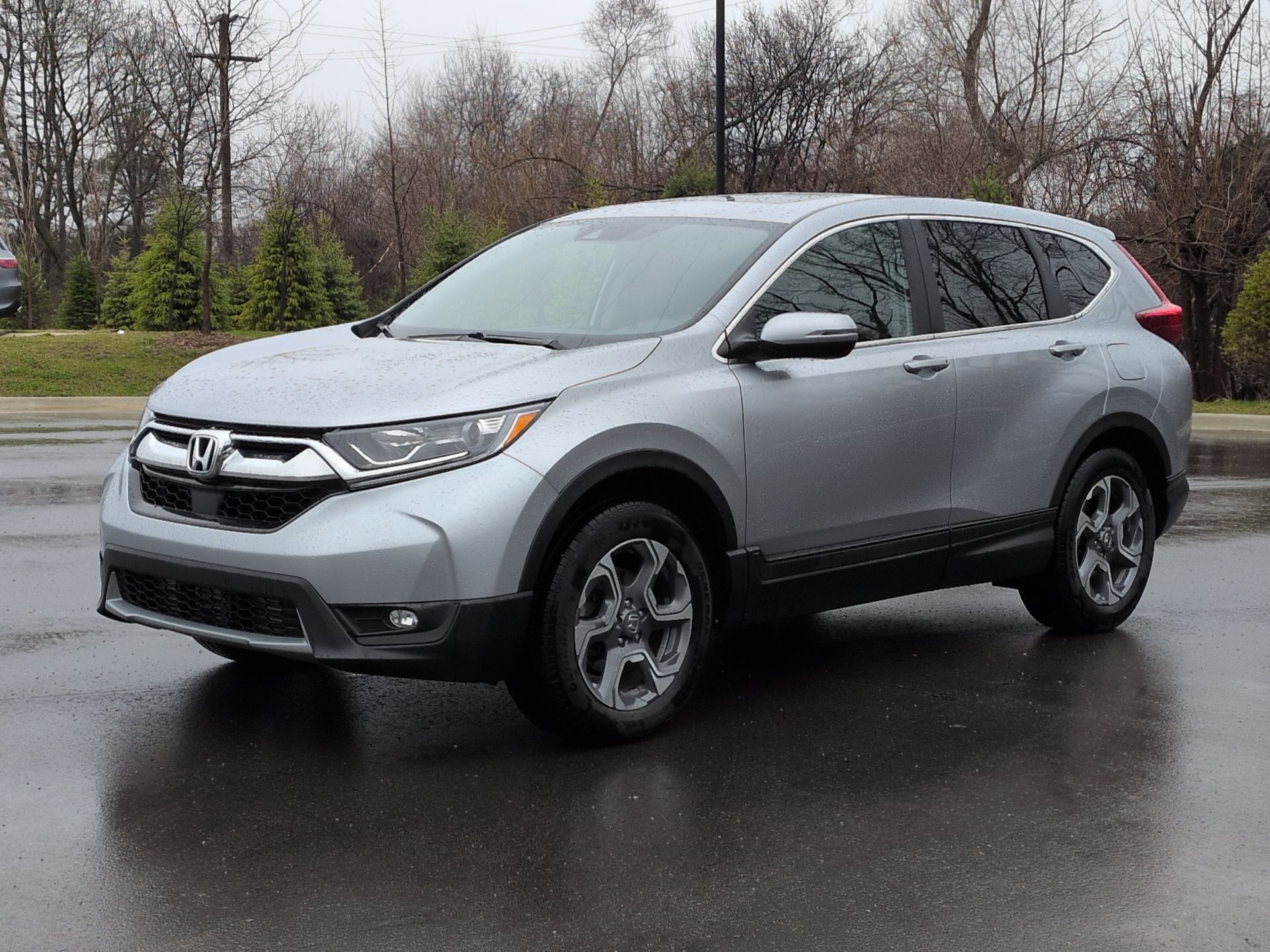 View vehicle photo 4